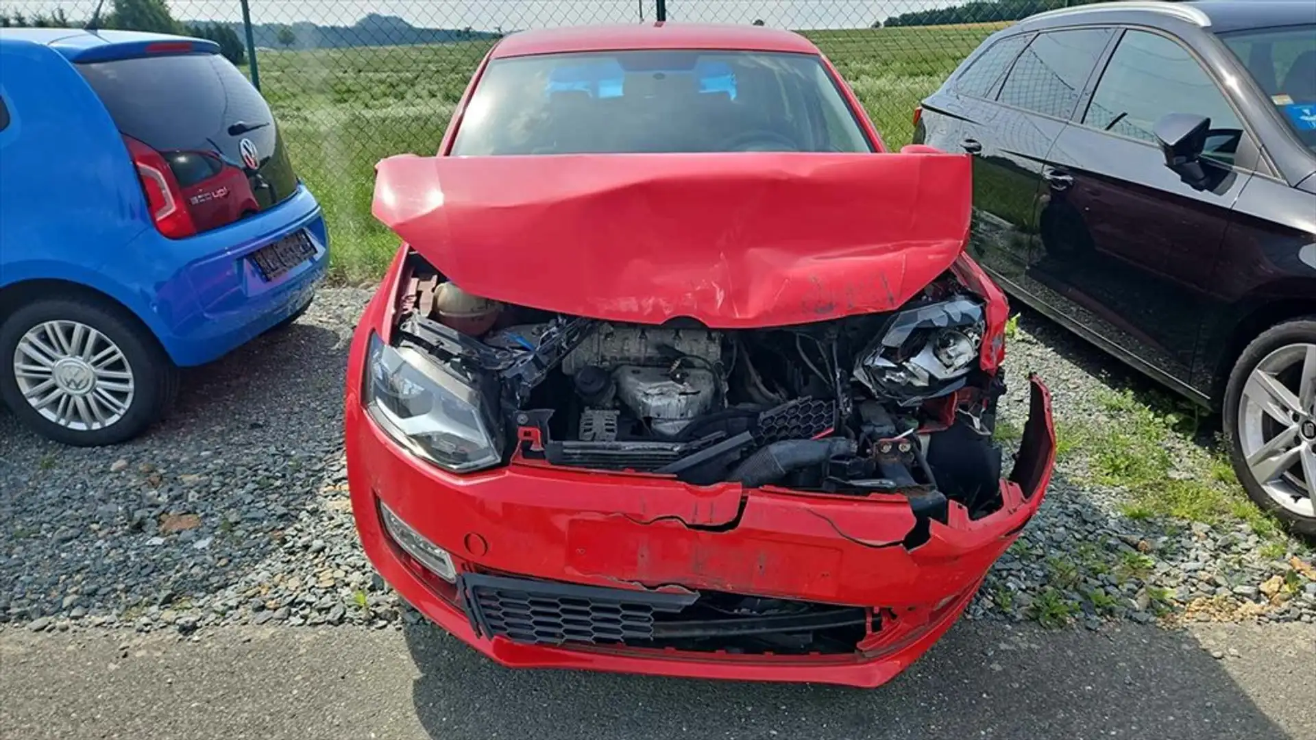 Volkswagen Polo V 1,2 Comfortline TOTALSCHADEN! Rouge - 2