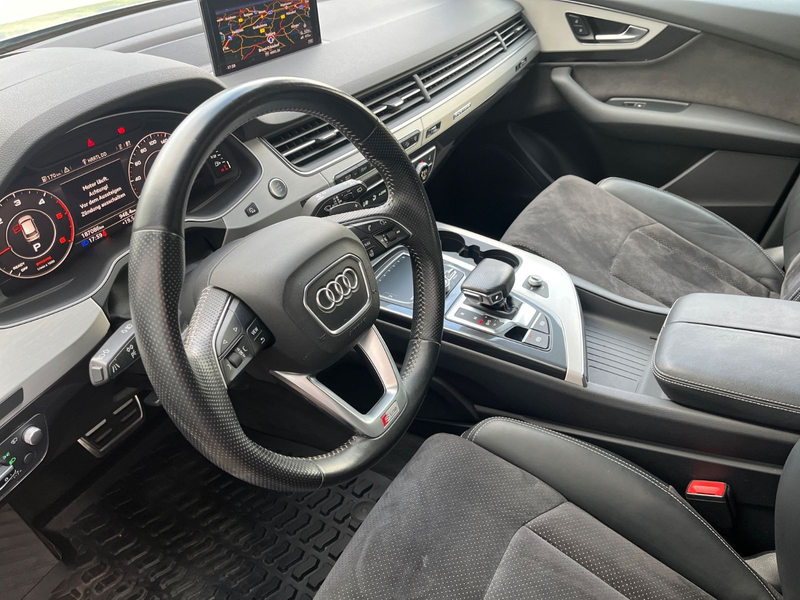 Audi Q7 3.0 TDI quattro S line Sport / Plus — photo 12