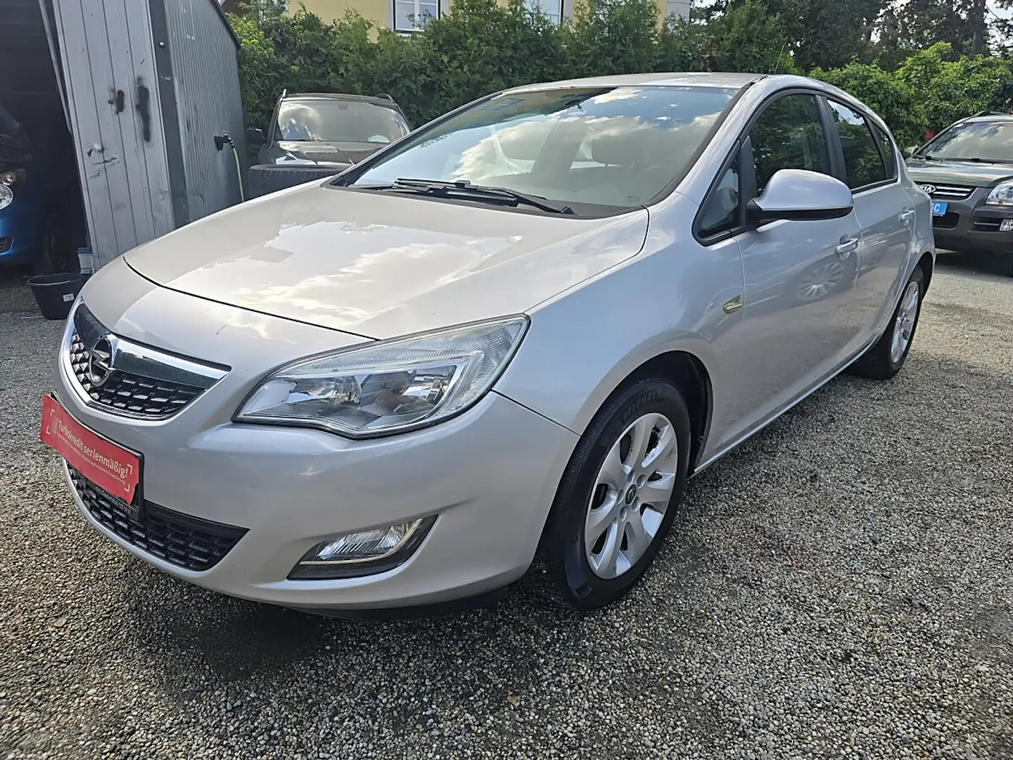 Opel Astra 1,6 Ecotec Sport Silber - 1
