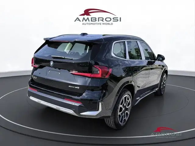 BMW X1 view 3