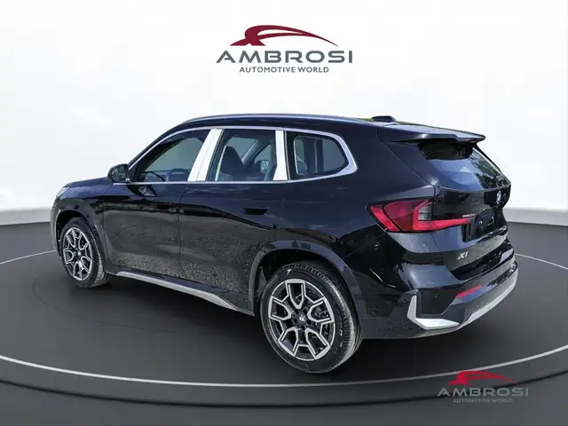 BMW X1 view 4