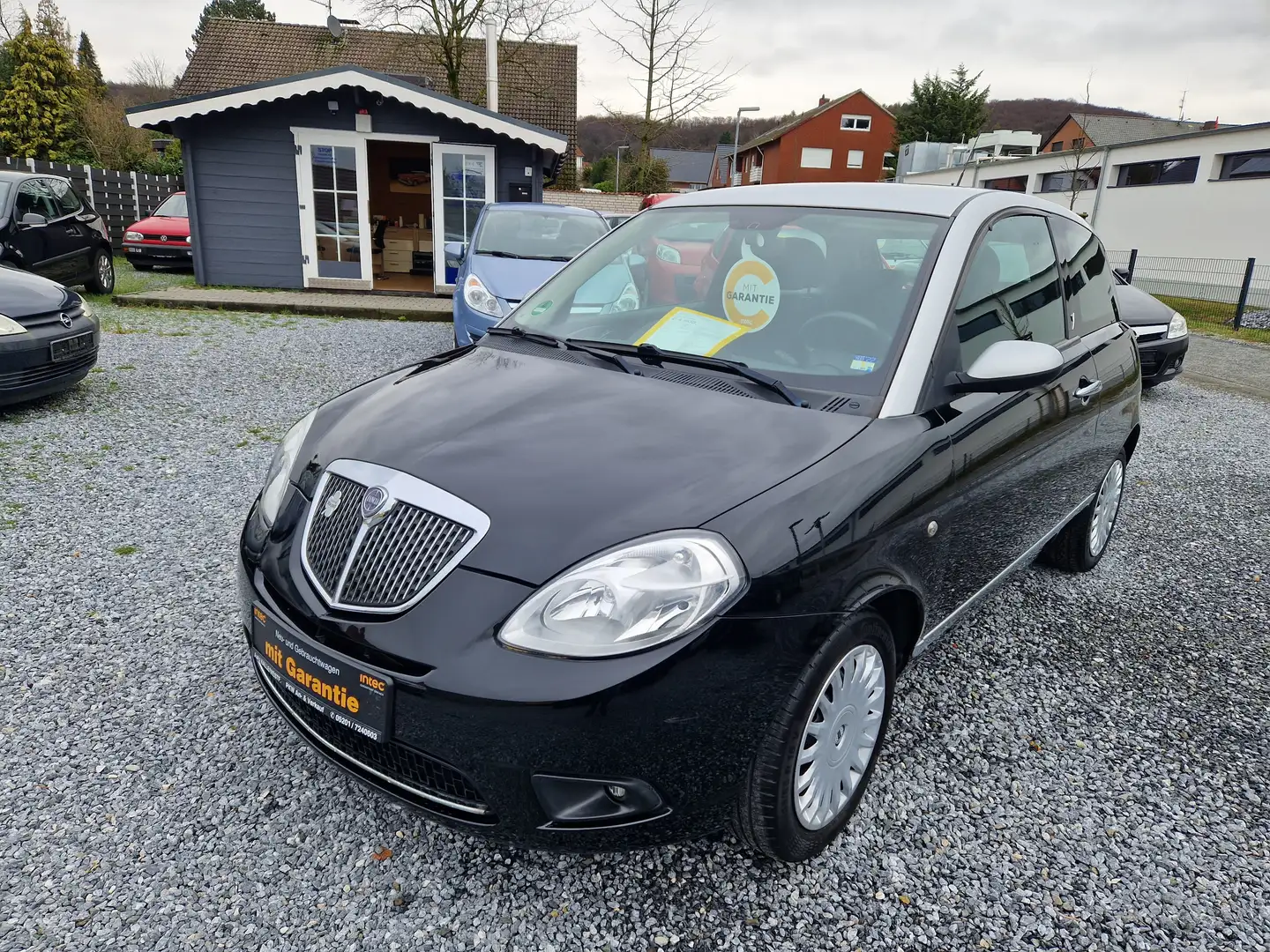 Lancia Ypsilon Schwarz - 1