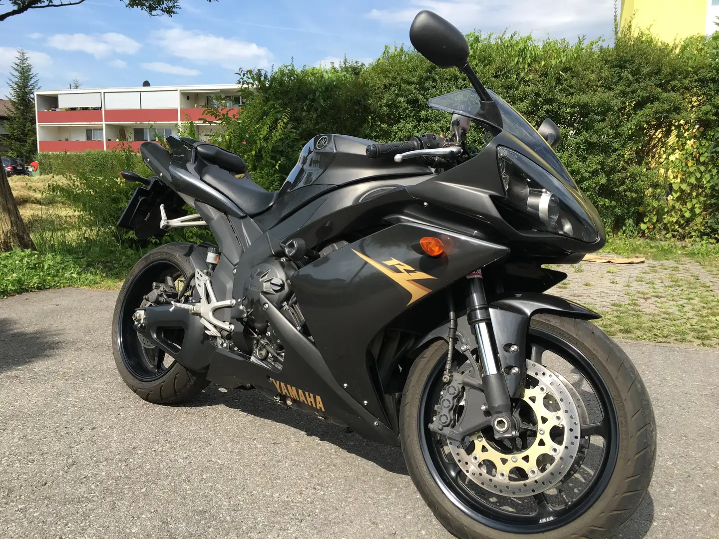 Yamaha YZF-R1 Negro - 1