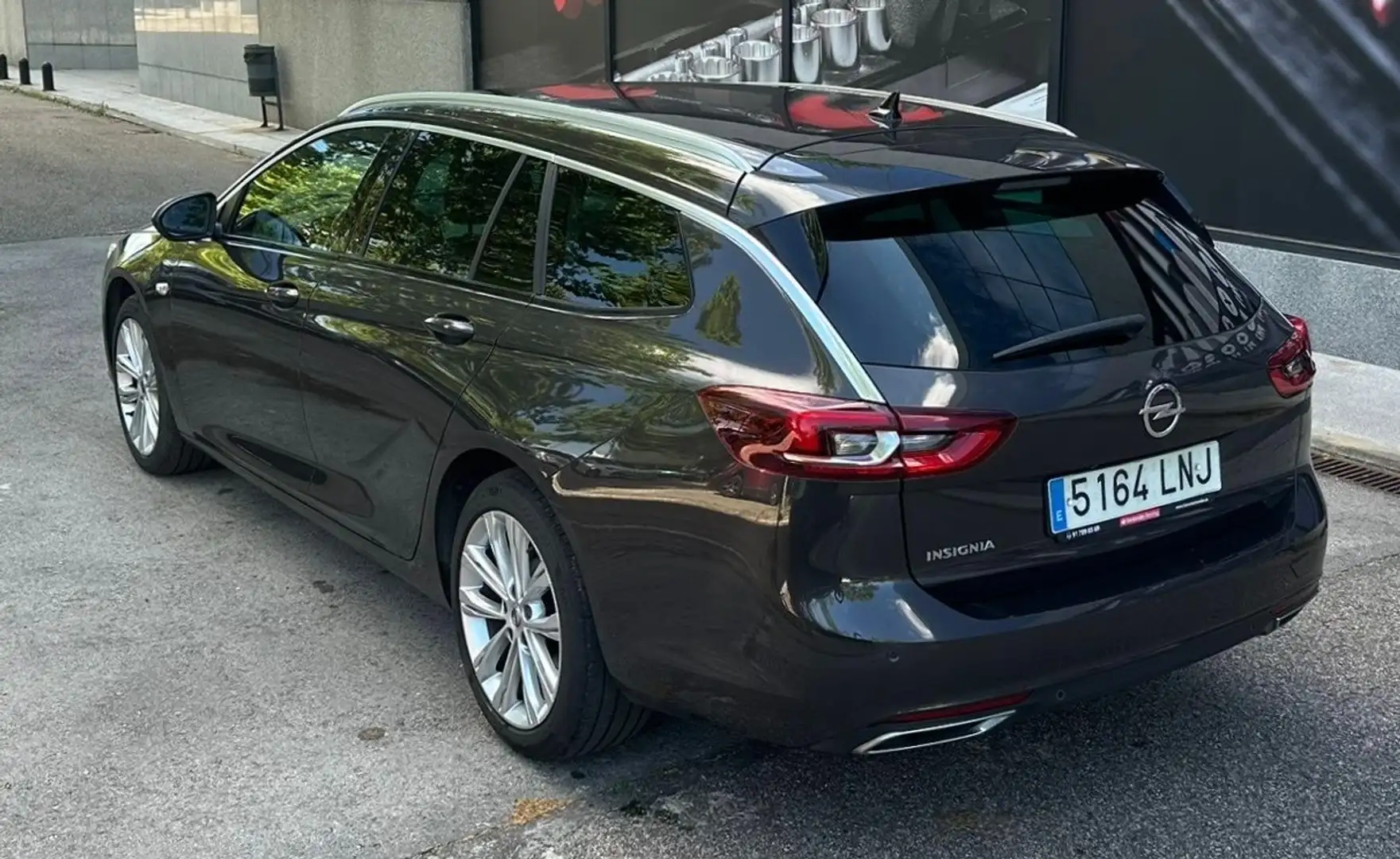 Opel Insignia 2.0D DVH S&S Business Elegance AT8 174 Negro - 1