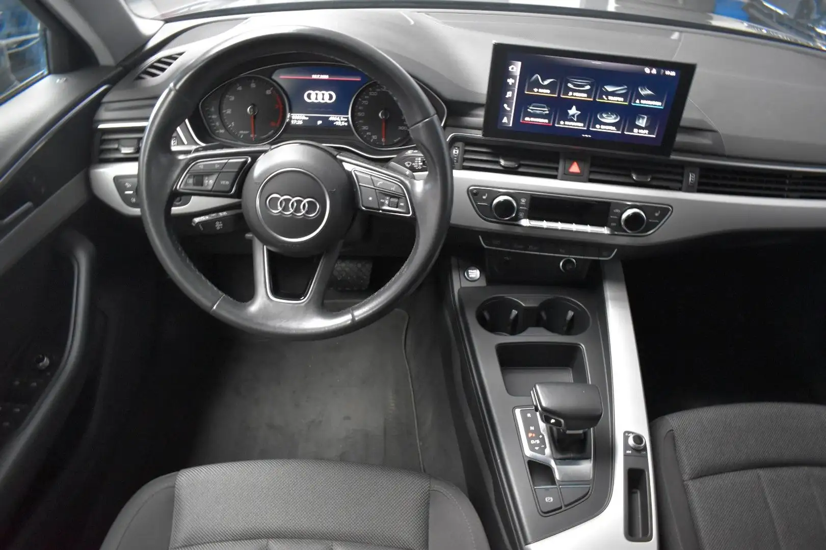 Audi A4 Avant 40 TFSI advanced*LED*NAVIGATION*SHZ*PDC Gris - 2