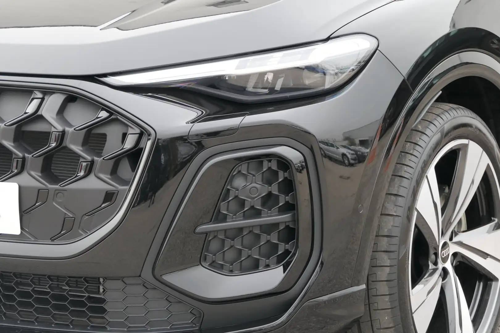 Audi Q5 SUV TDI quattro 150 kW Schwarz - 2