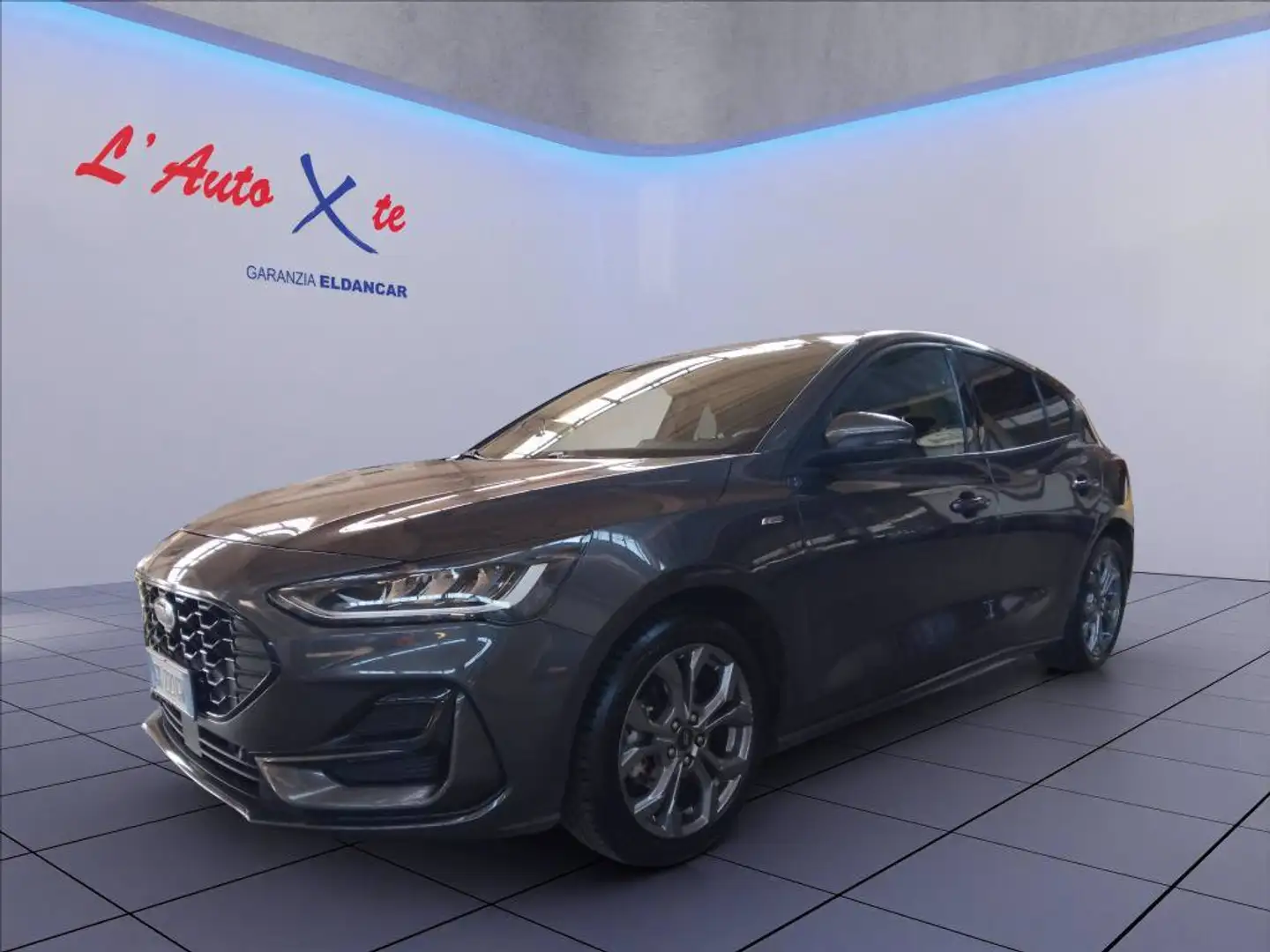 Ford Focus 1.0 ecoboost h ST-Line Style 125cv Grau - 2