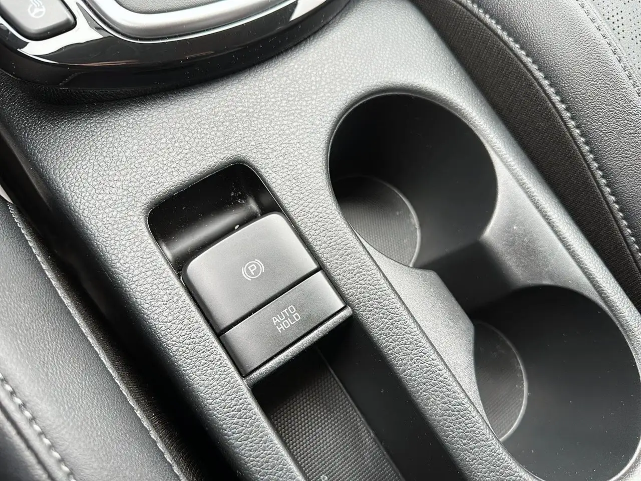 Kia Seltos снимка Kia Seltos