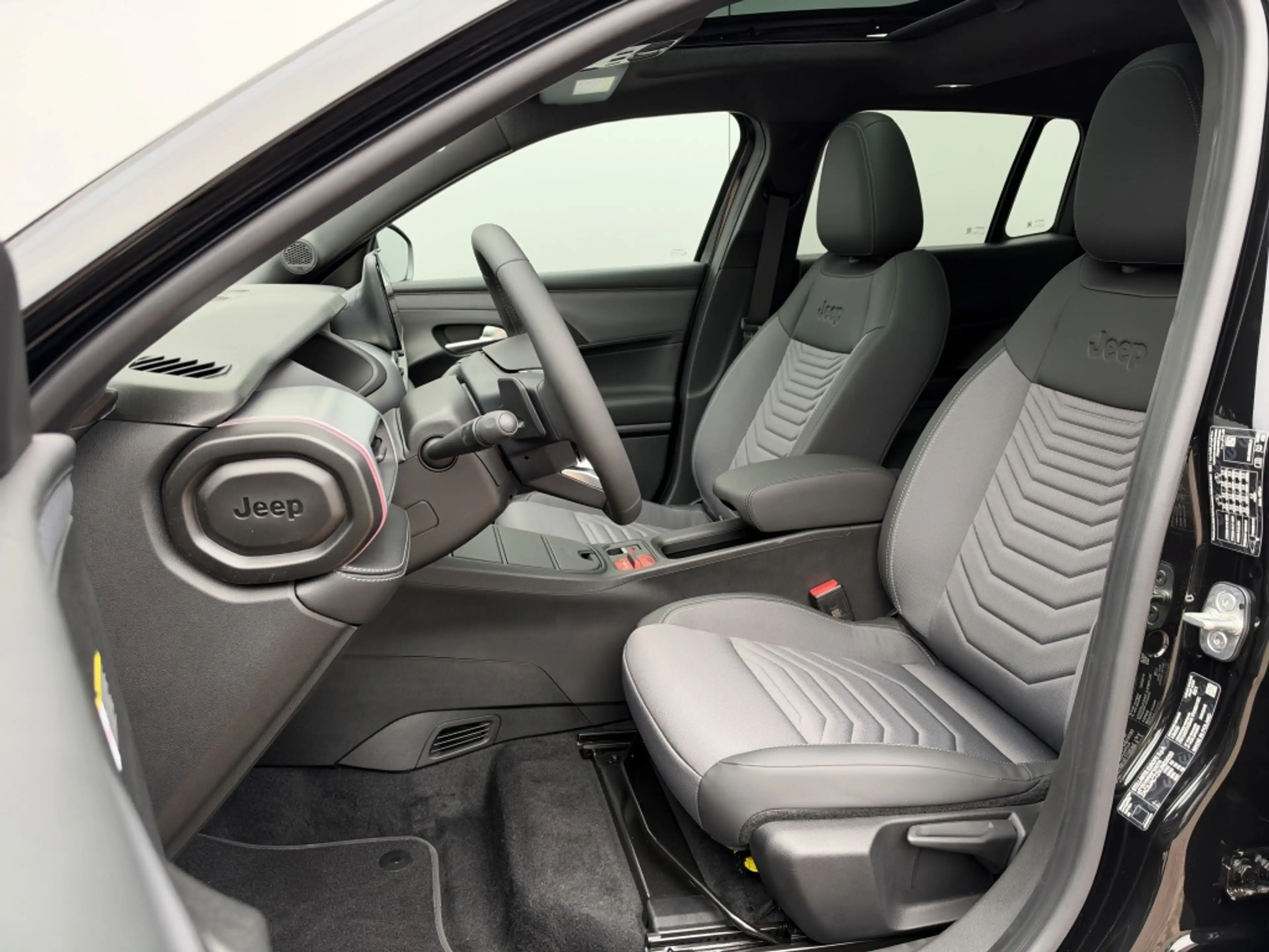 Jeep Avenger Jeep Avenger 1.2 e-Hybrid Summit | Facelift | Pano — photo 3
