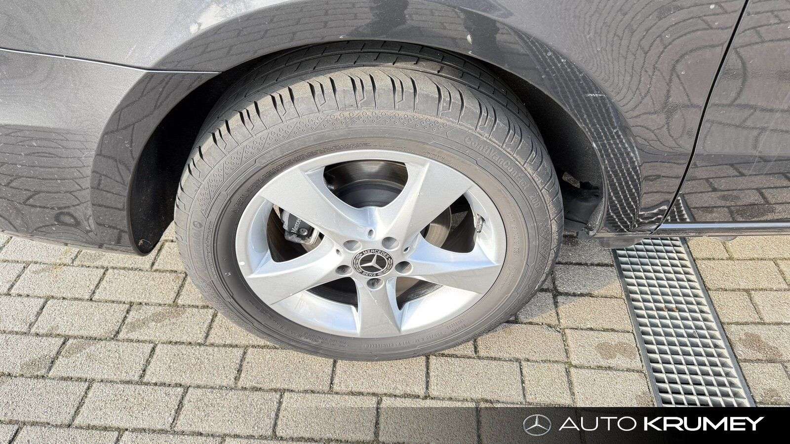 Mercedes-Benz V 220