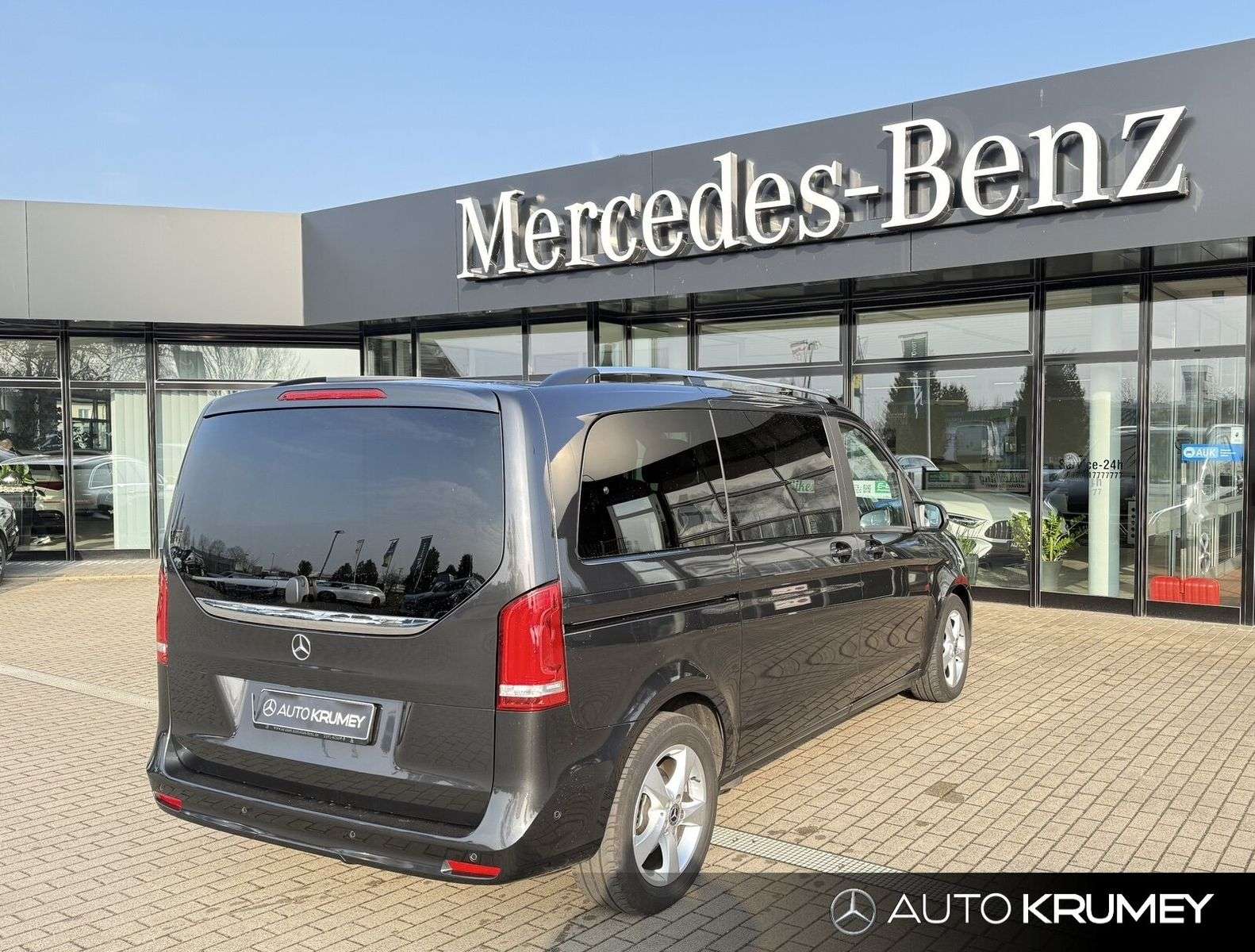 Mercedes-Benz V 220