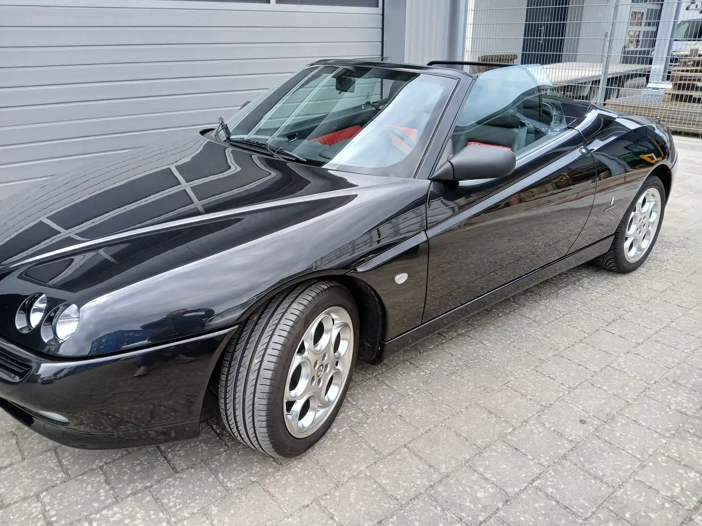 Alfa Romeo Spider 2.0 Edizione Sportiva, orig. 14500 km!!! f. Museum Schwarz - 1