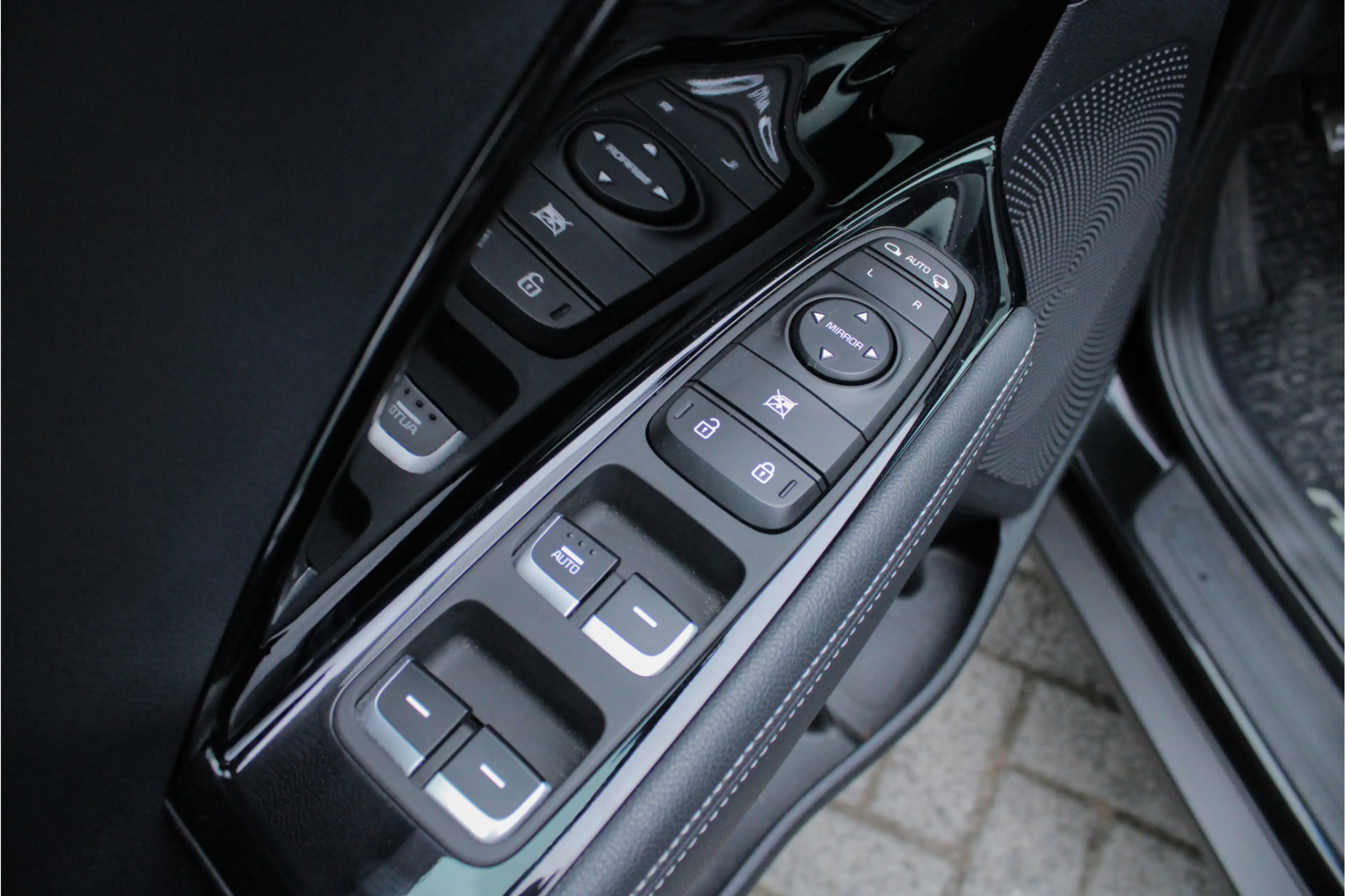 Kia Niro 1.6 GDi Hybrid DynamicLine |stoel/stuurverwarming| — photo 28