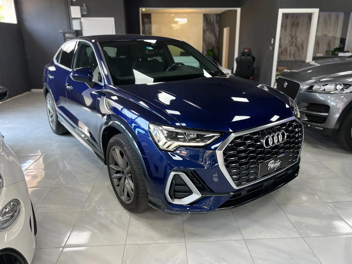 Audi Q3 Q3 Sportback 45 1.4 tfsi S line PRIMA SCELTA PLUS Blauw - 1