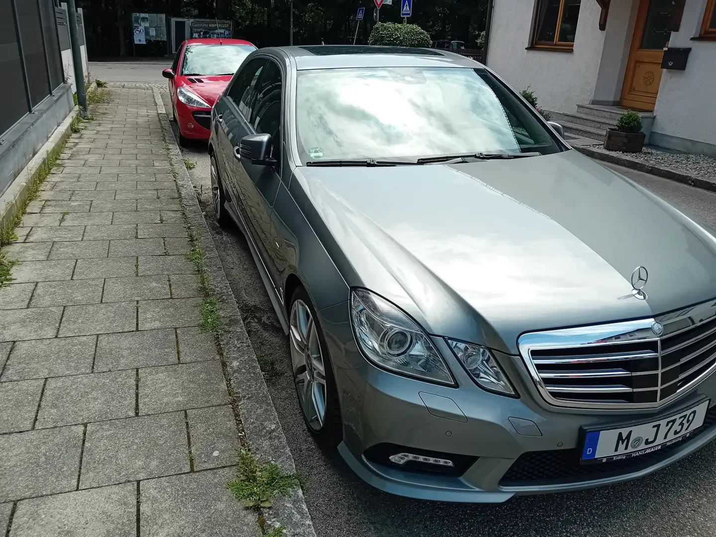 Mercedes-Benz 350 - 1