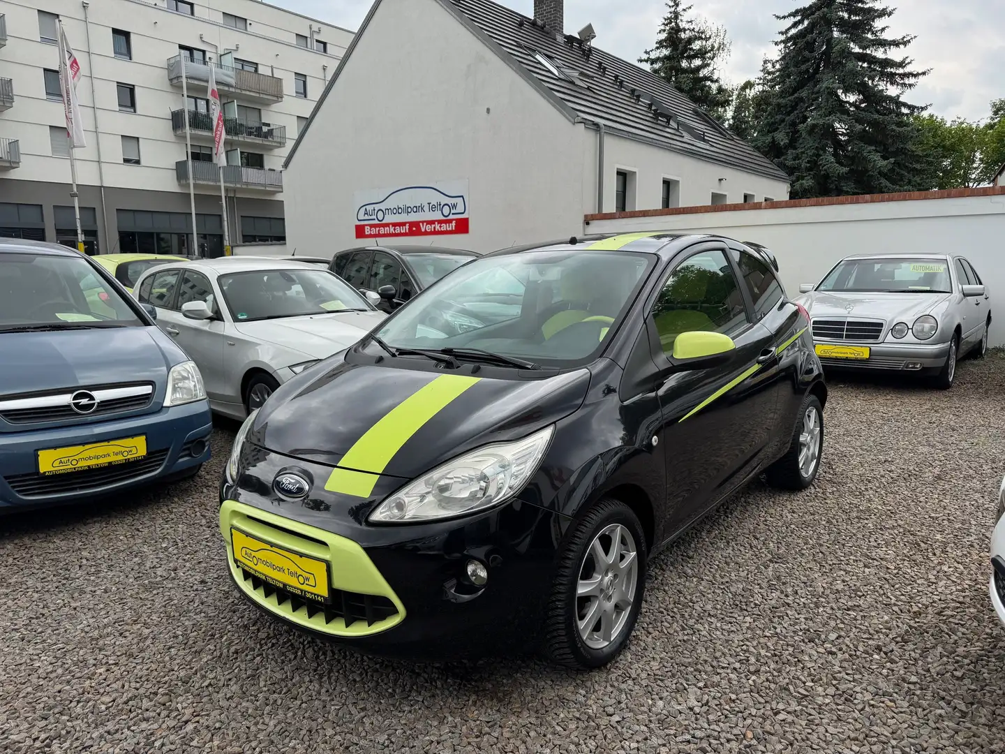 Ford Ka/Ka+ Titanium, *SHZ, PDC, ACC - Sondermodell* Negro - 1