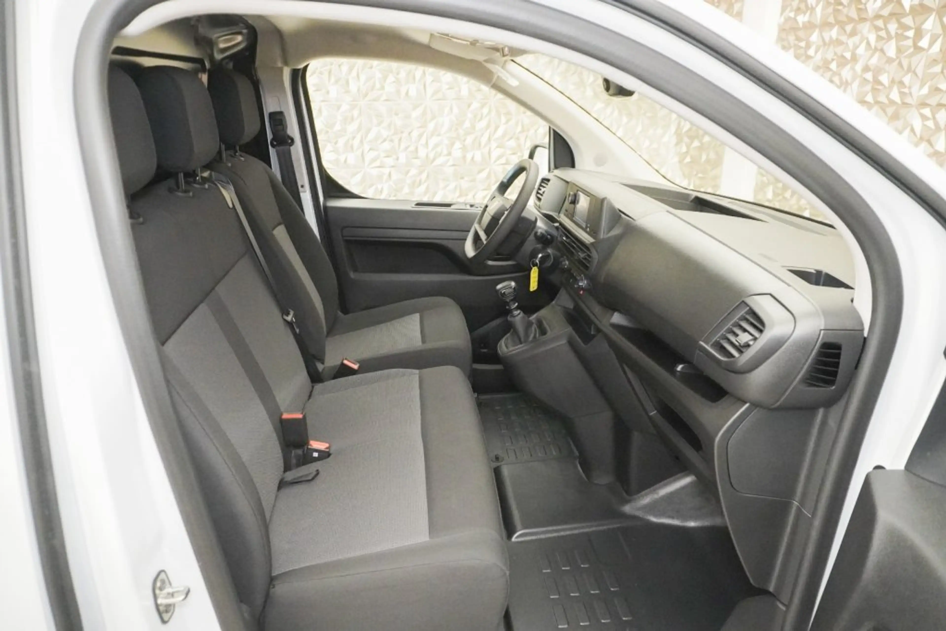 Peugeot Expert L3 BlueHDi 120 S&S 6-Gang — photo 15