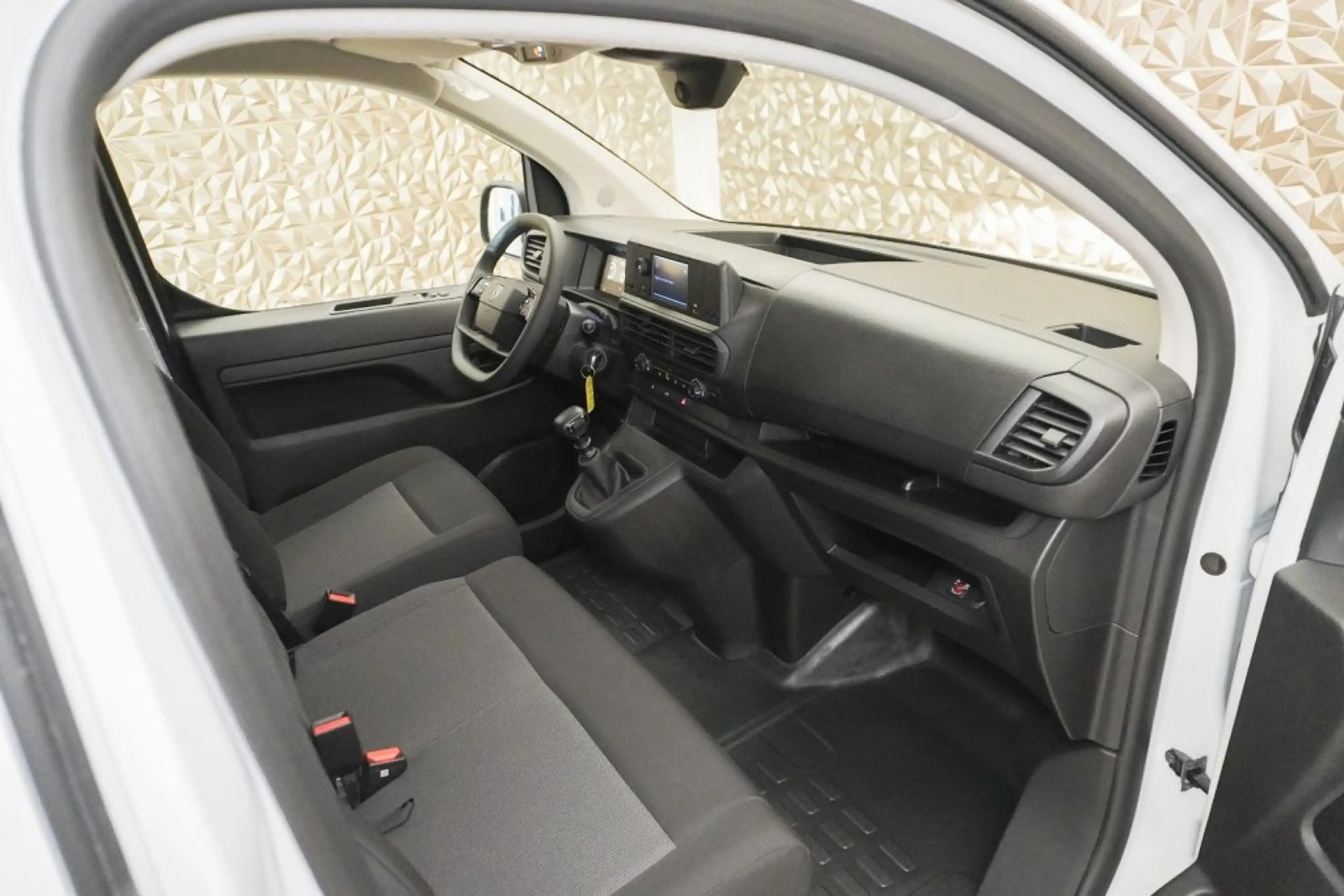 Peugeot Expert L3 BlueHDi 120 S&S 6-Gang — photo 14