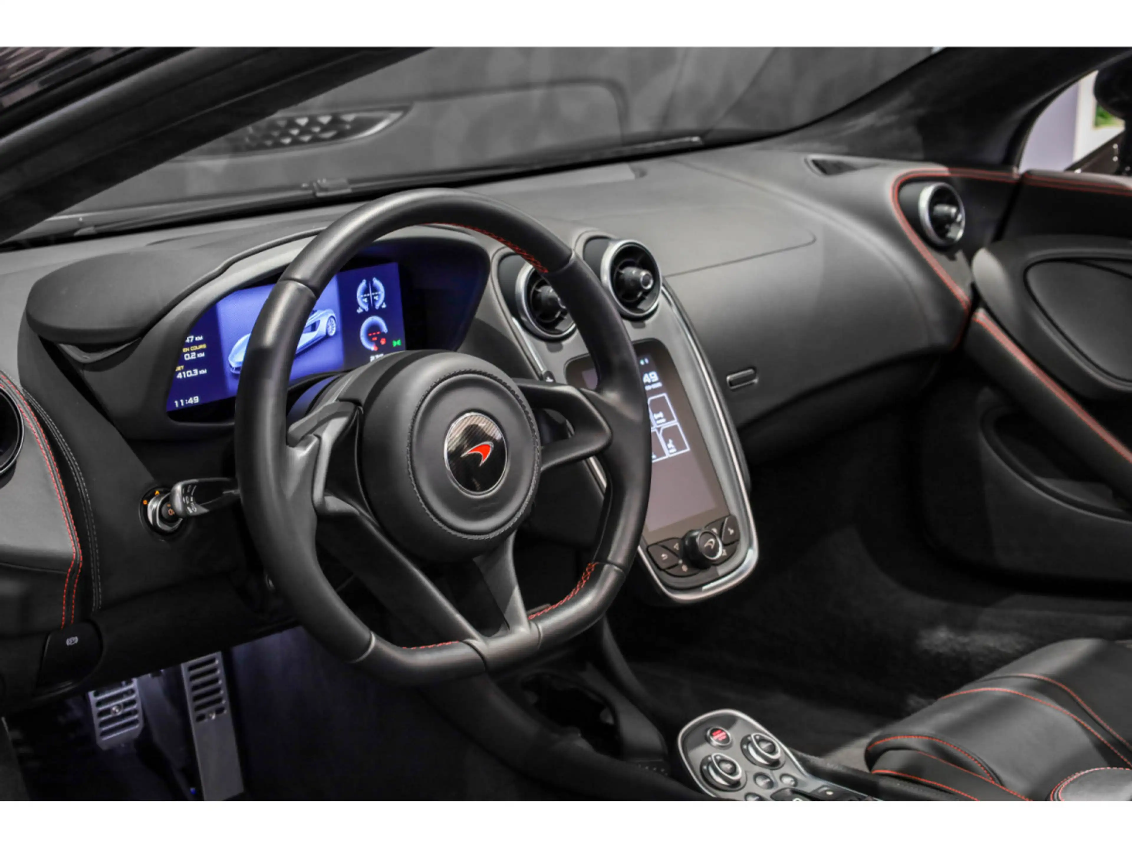 McLaren 570S Spider 3.8 V8 - FIRE BLACK — photo 9