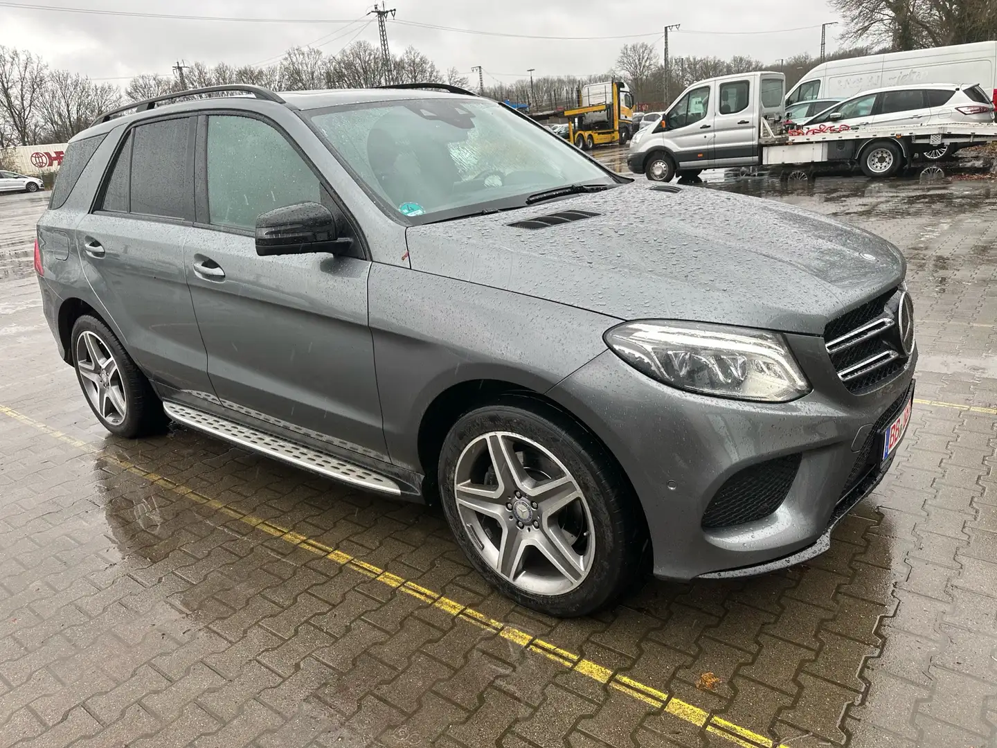 Mercedes-Benz GLE 350 GLE 350 d 4Matic (166.024),AMG,MWST. Gris - 1