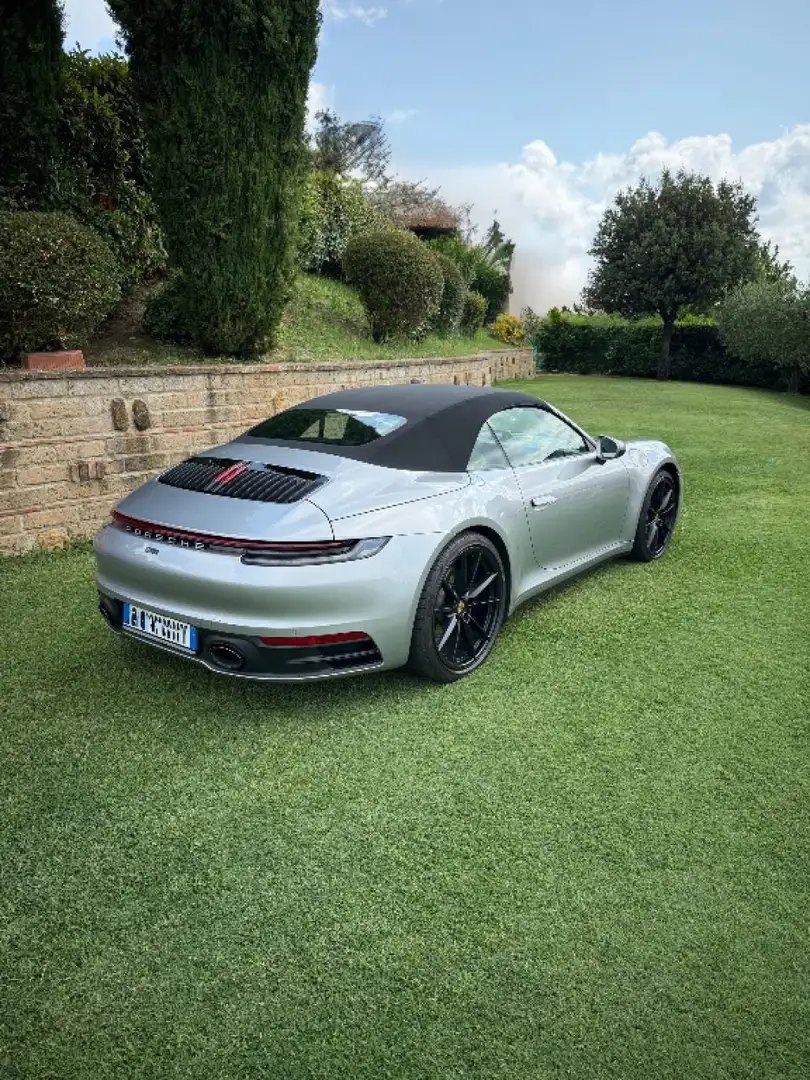 Porsche 992 Carrera Cabriolet Zilver - 1