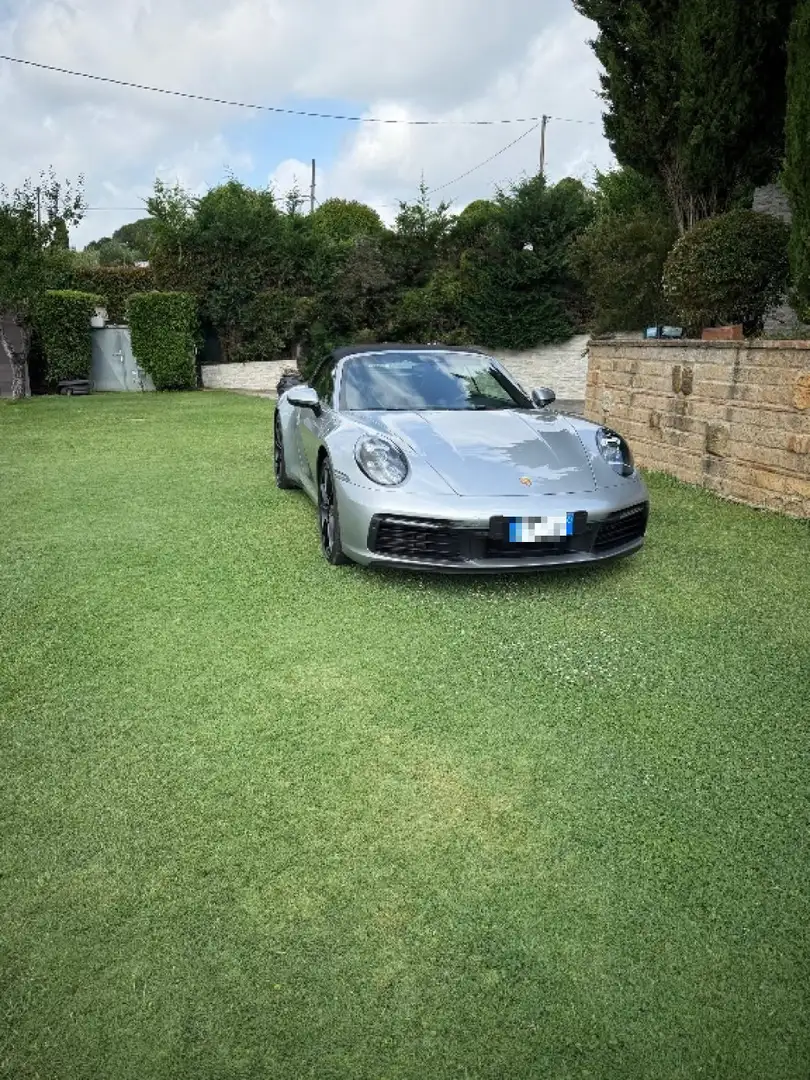 Porsche 992 Carrera Cabriolet Zilver - 2