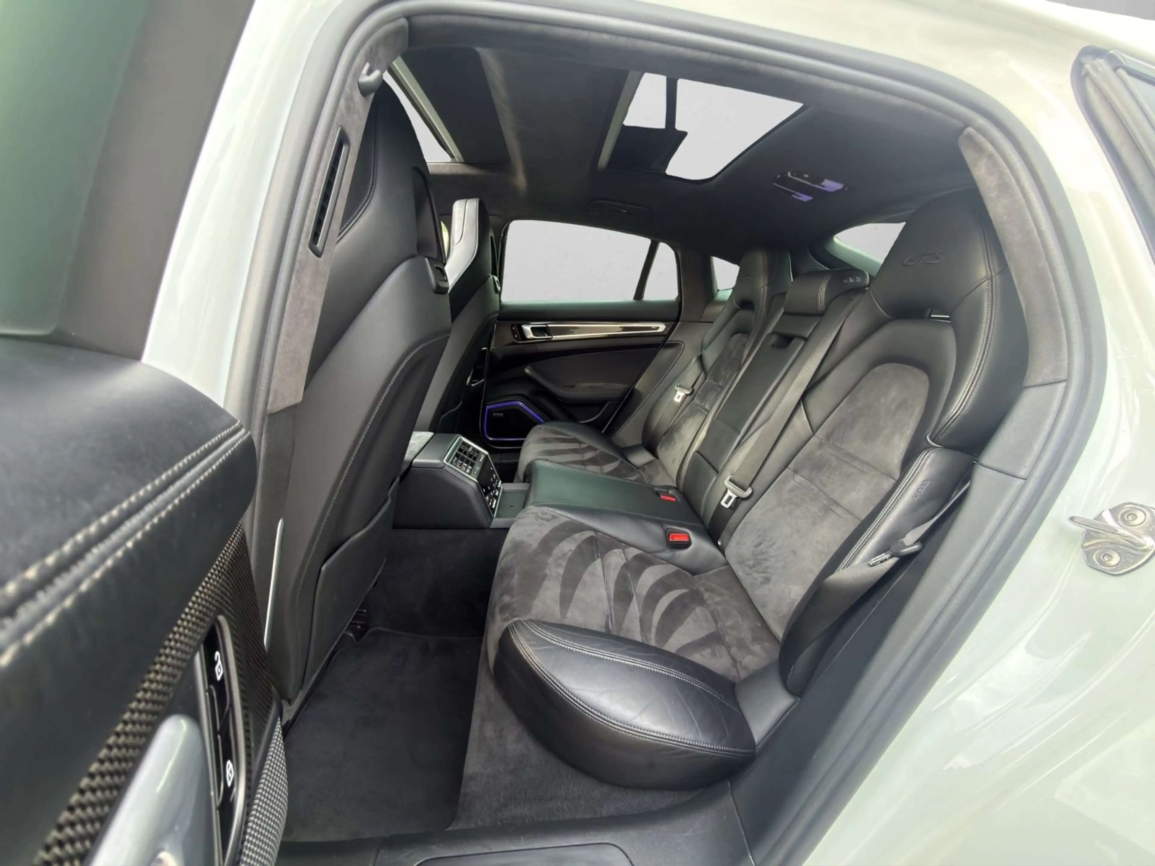 Porsche Panamera GTS*BOSE*PANO*360°PDLS+*CHRONO*SPORT-DE — photo 12