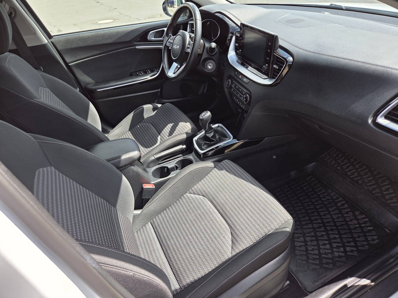 Kia Ceed SW / cee'd SW Ceed SW Diesel 1.6 CRDi (48V Mild-Hybrid) Vision — photo 13