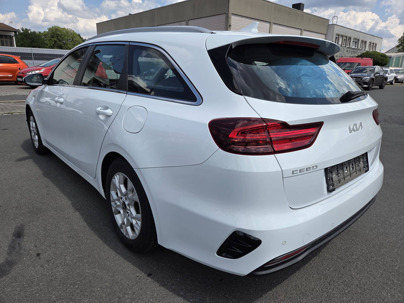 Kia Ceed SW / cee'd SW Ceed SW Diesel 1.6 CRDi (48V Mild-Hybrid) Vision — photo 3