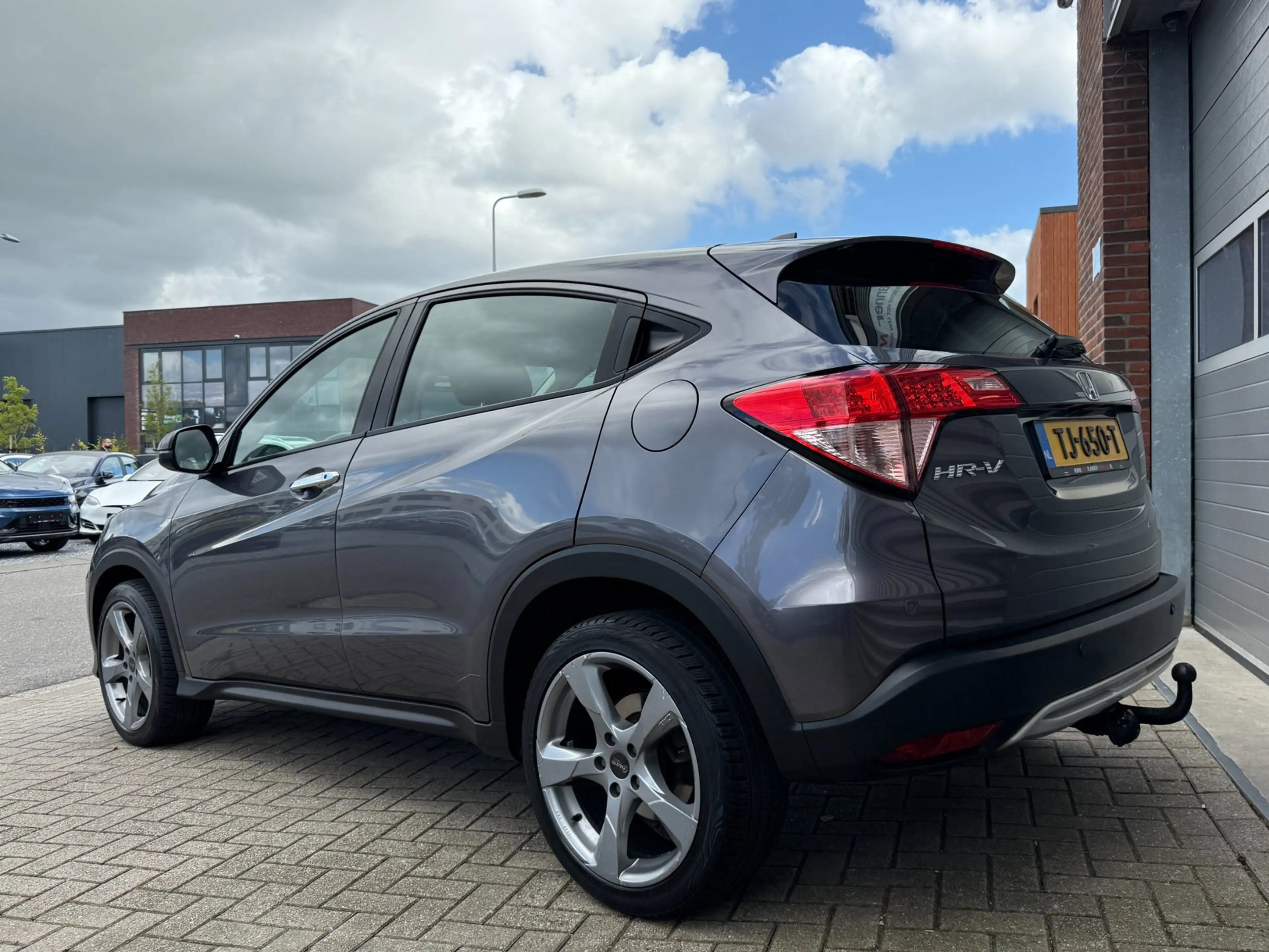 Honda HR-V 1.5 i-VTEC Elegance! Clima! Cruise Control! Navi! — photo 6