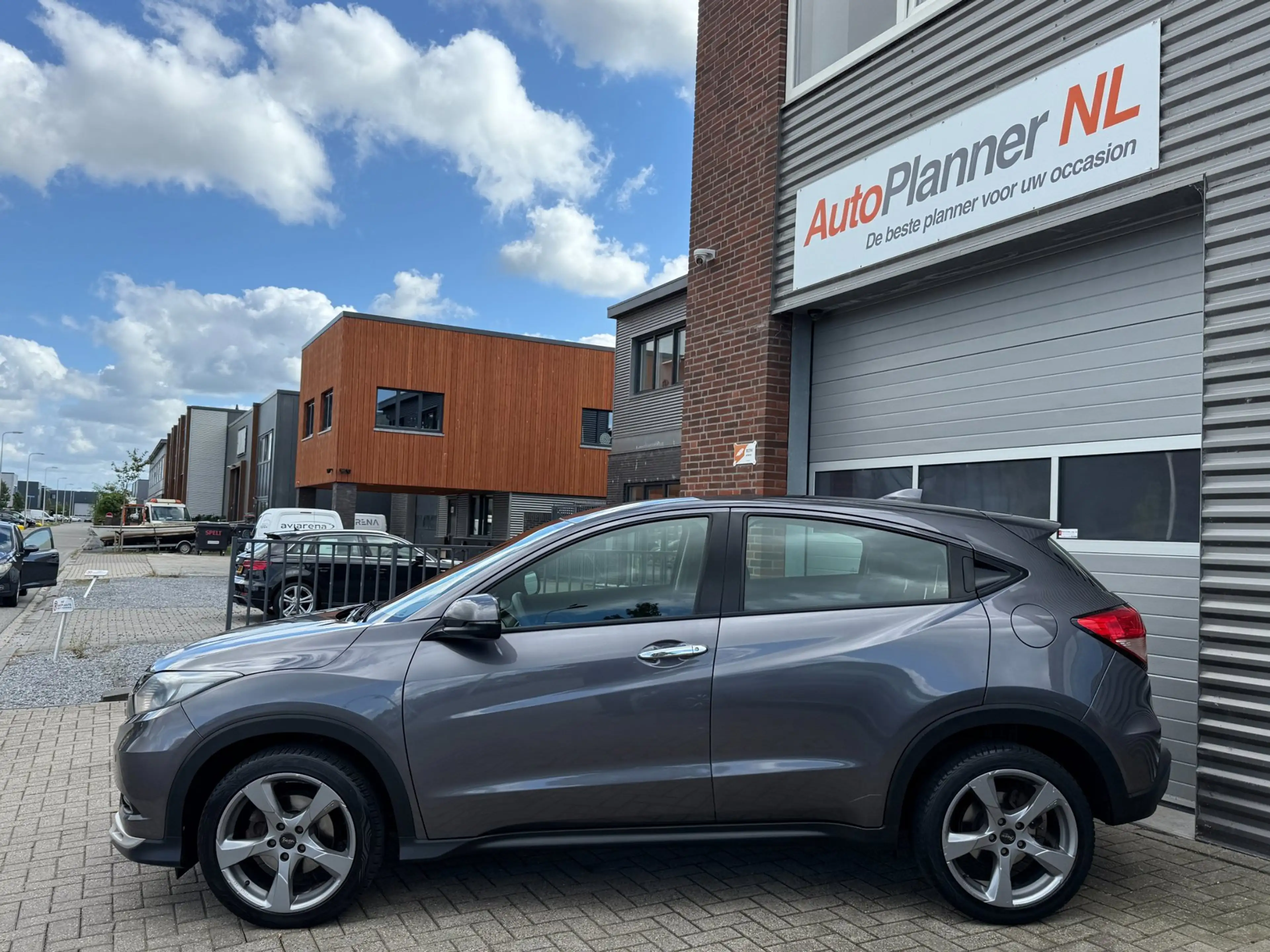 Honda HR-V 1.5 i-VTEC Elegance! Clima! Cruise Control! Navi! — photo 7