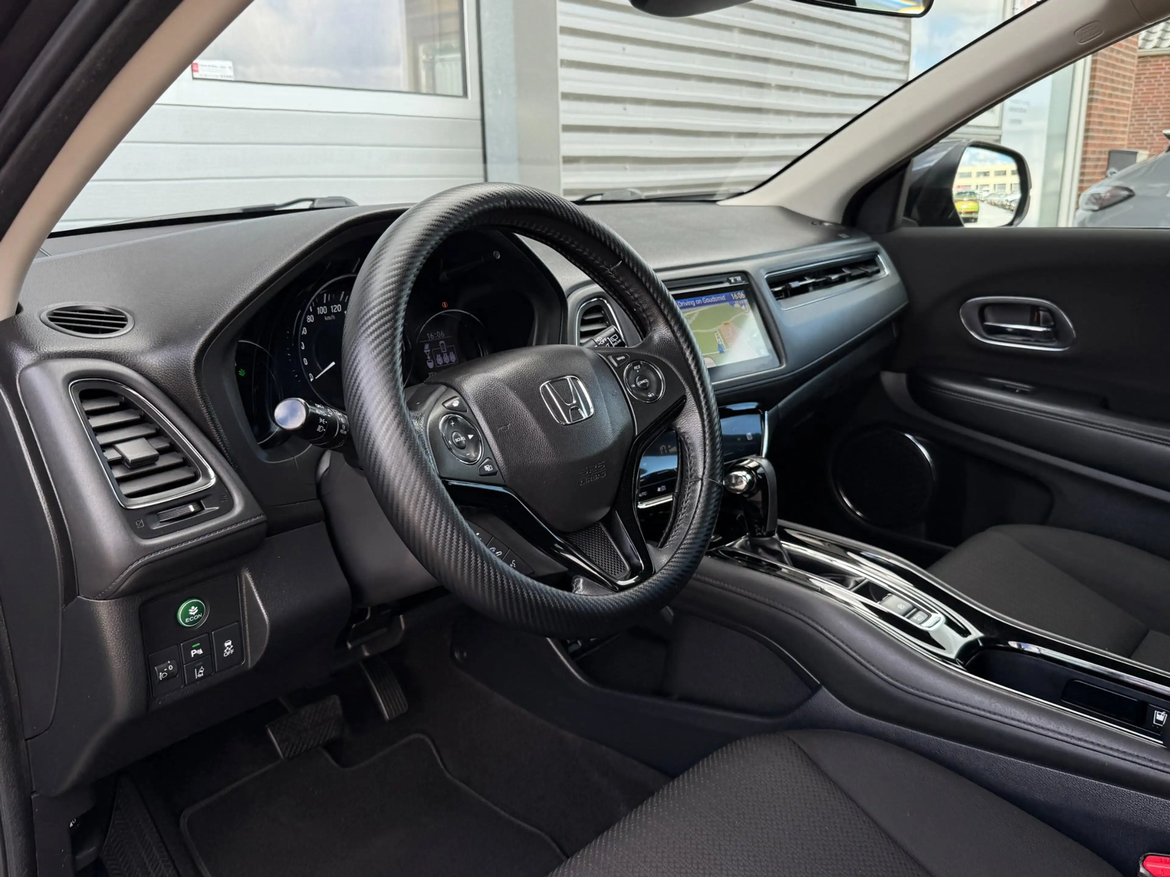 Honda HR-V 1.5 i-VTEC Elegance! Clima! Cruise Control! Navi! — photo 8