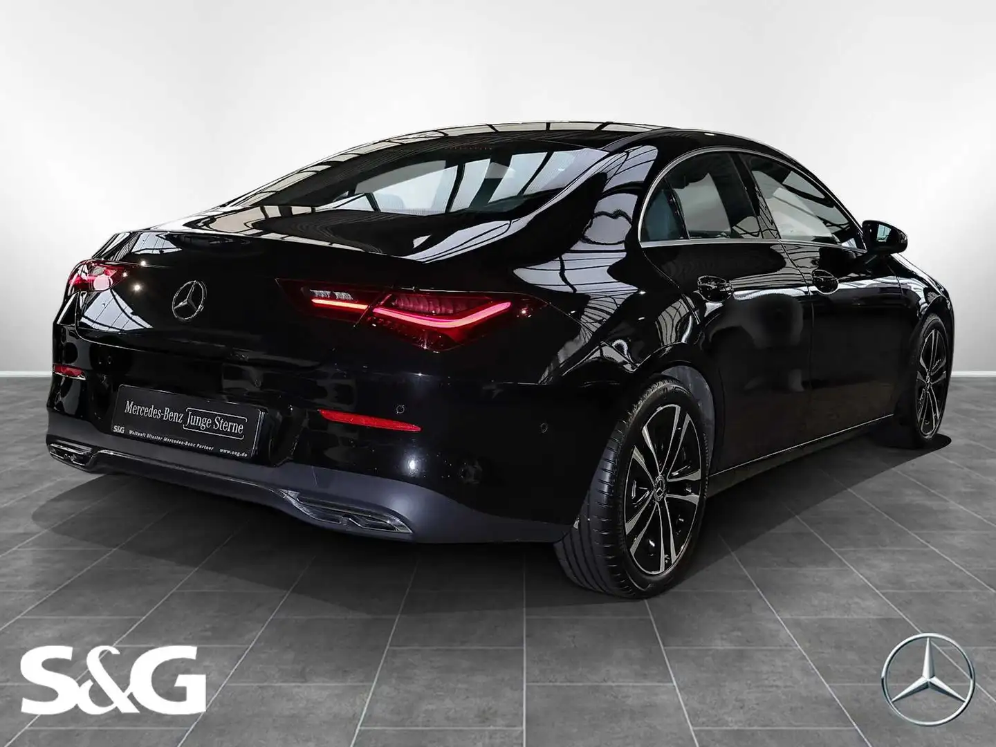 Mercedes-Benz CLA 180 Coupé PANORAMA+KAMERA+CARPLAY+LED+18" Schwarz - 2