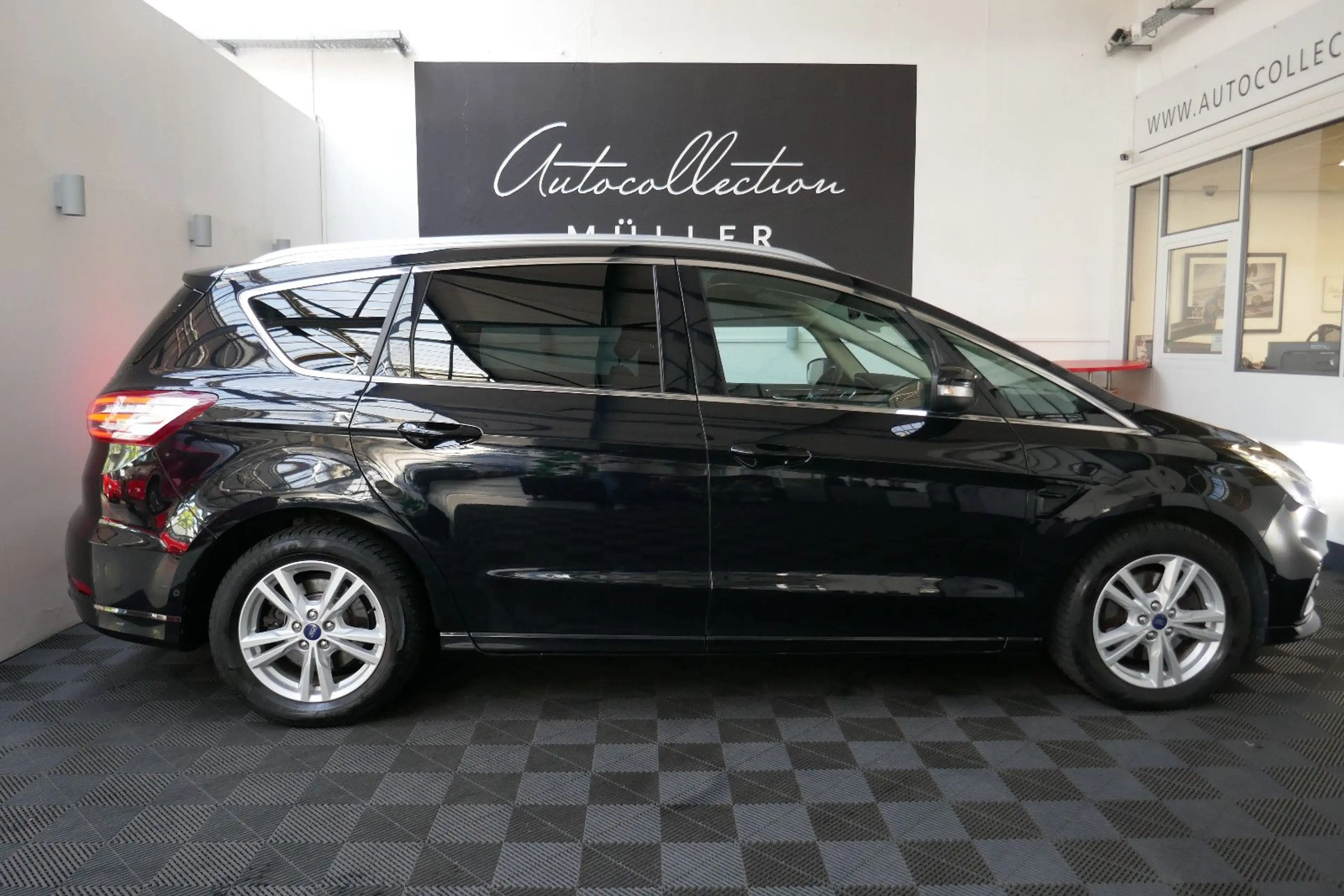 Ford S-Max Titanium *7 Sitzer*Spurhalte*Tempo*Kam* — photo 4