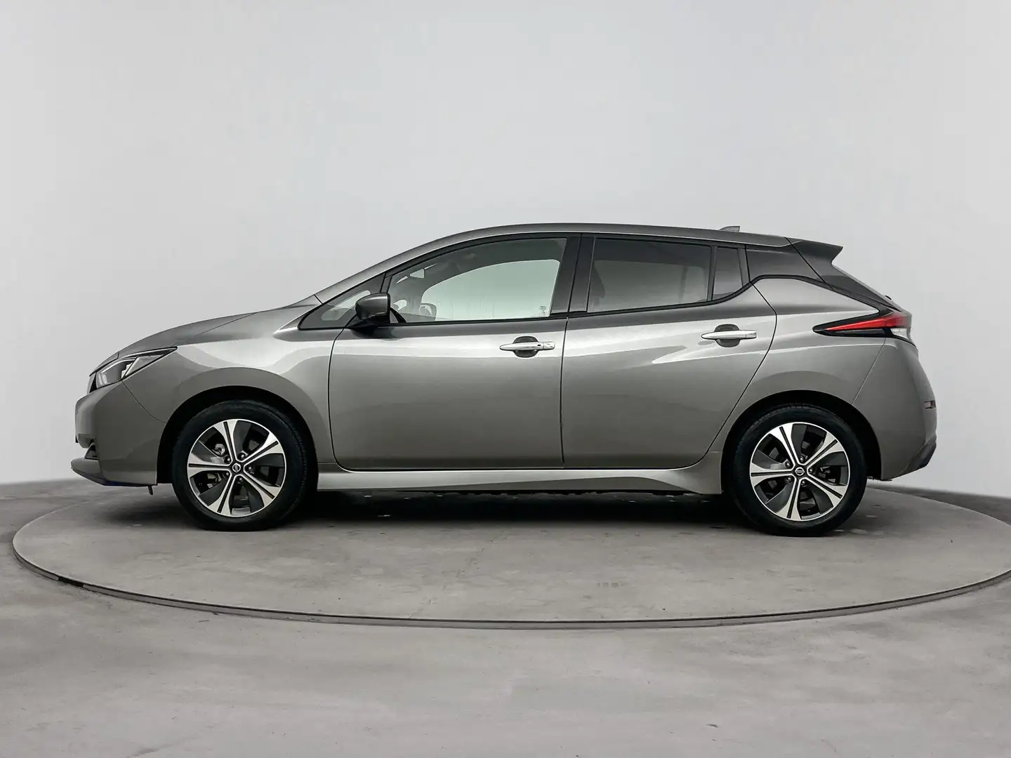 Nissan Leaf e+ N-Connecta 62 kWh 218PK | Navigatie | Adaptieve Grijs - 2