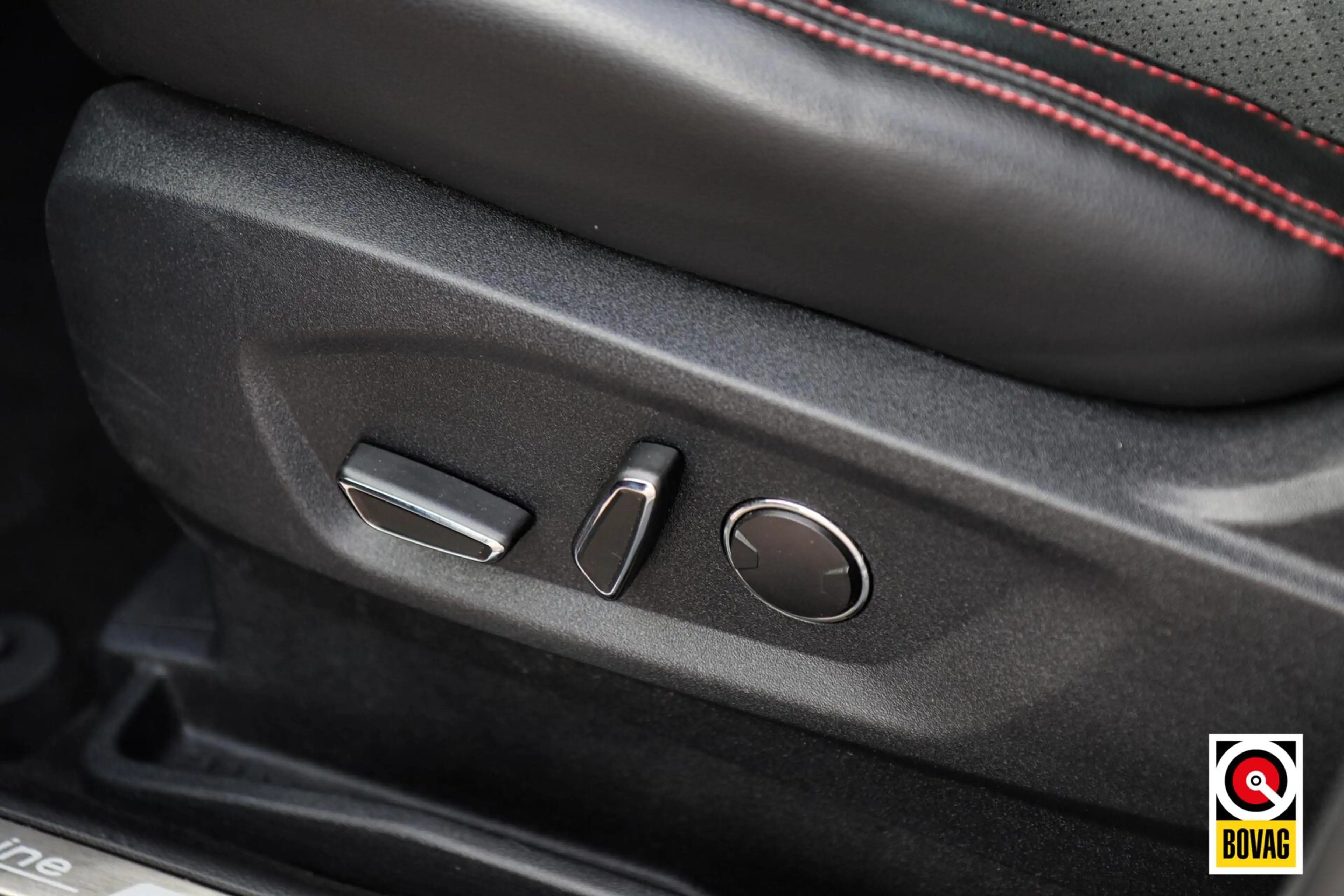 Ford S-Max 2.5i HEV 7P ST-Line |LED|PANODAK|CAMERA|MEMORY|STO — photo 28