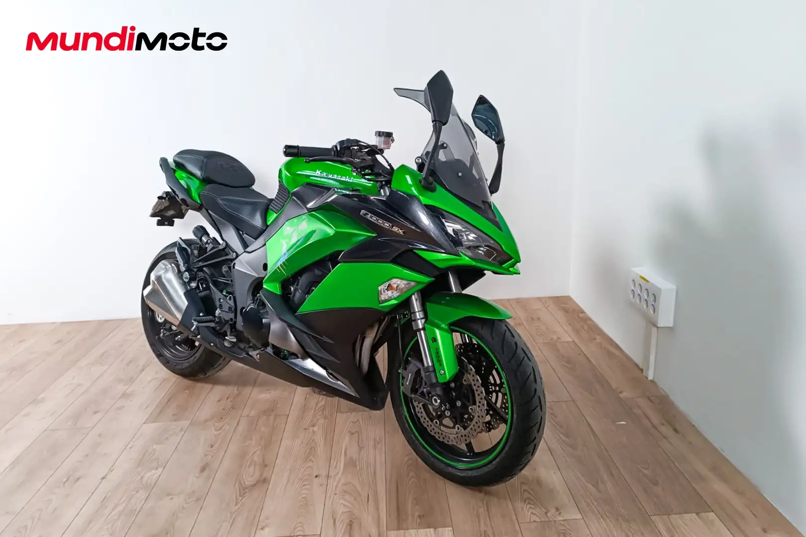 Kawasaki Ninja 1000SX - 2