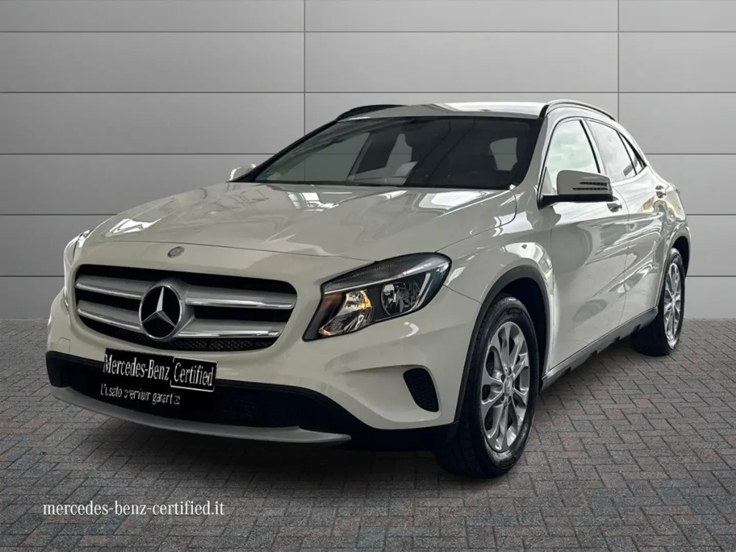 Mercedes-Benz GLA 200 200 d (cdi) Executive Bianco - 1