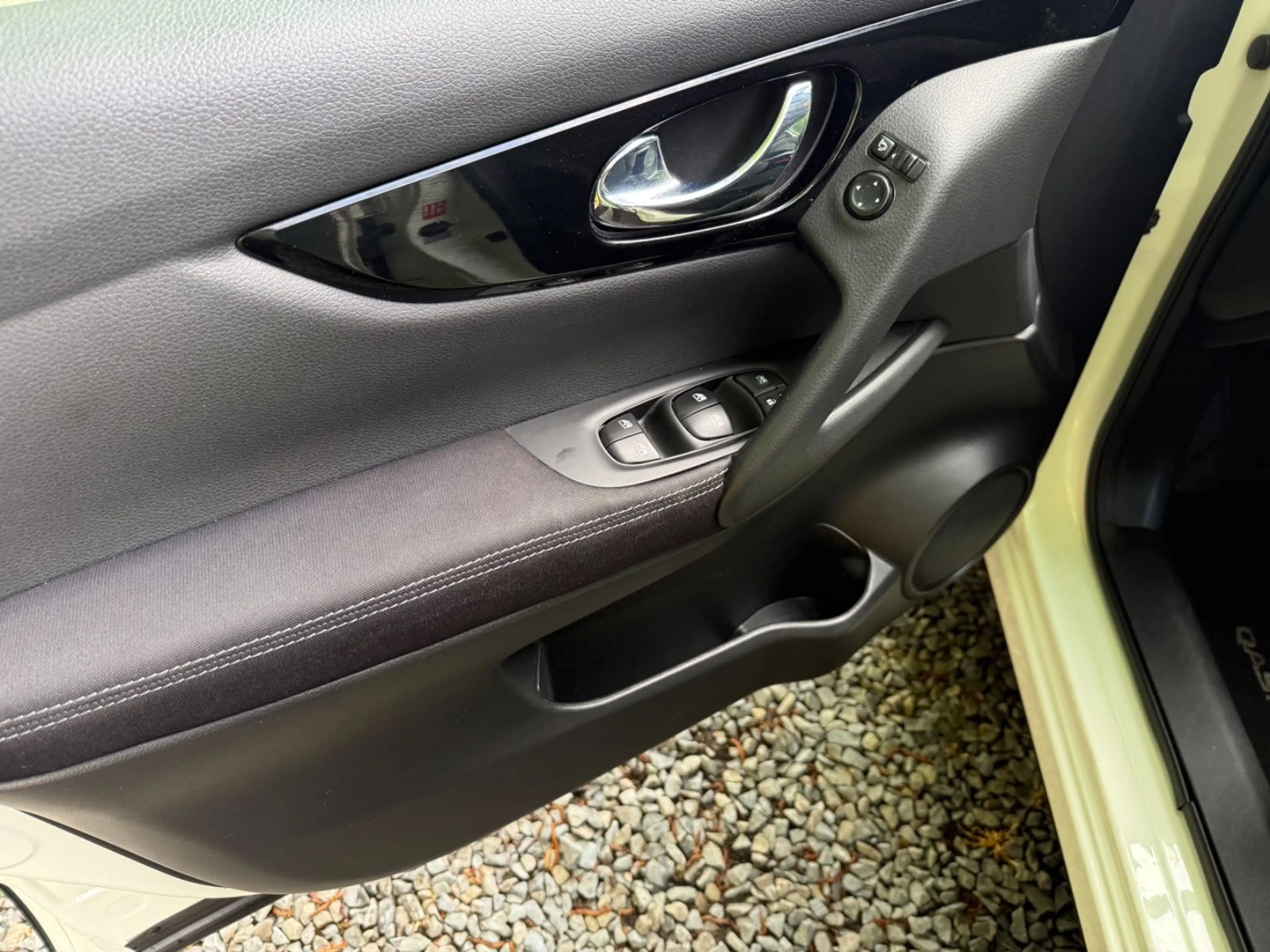 Nissan Qashqai N-Connecta 4x4 Navi 360 Kamera — photo 10