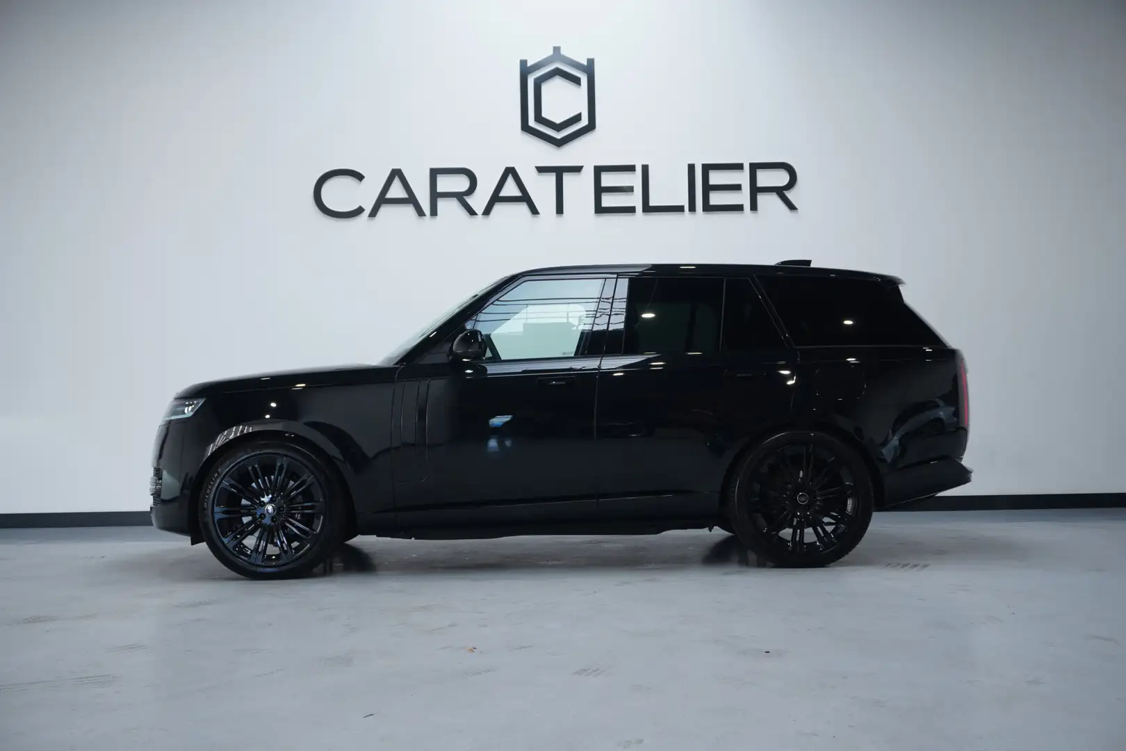 Land Rover Range Rover 3.0 P460e HSE PHEV / Massage / 23 Inch / Trekhaak Schwarz - 2