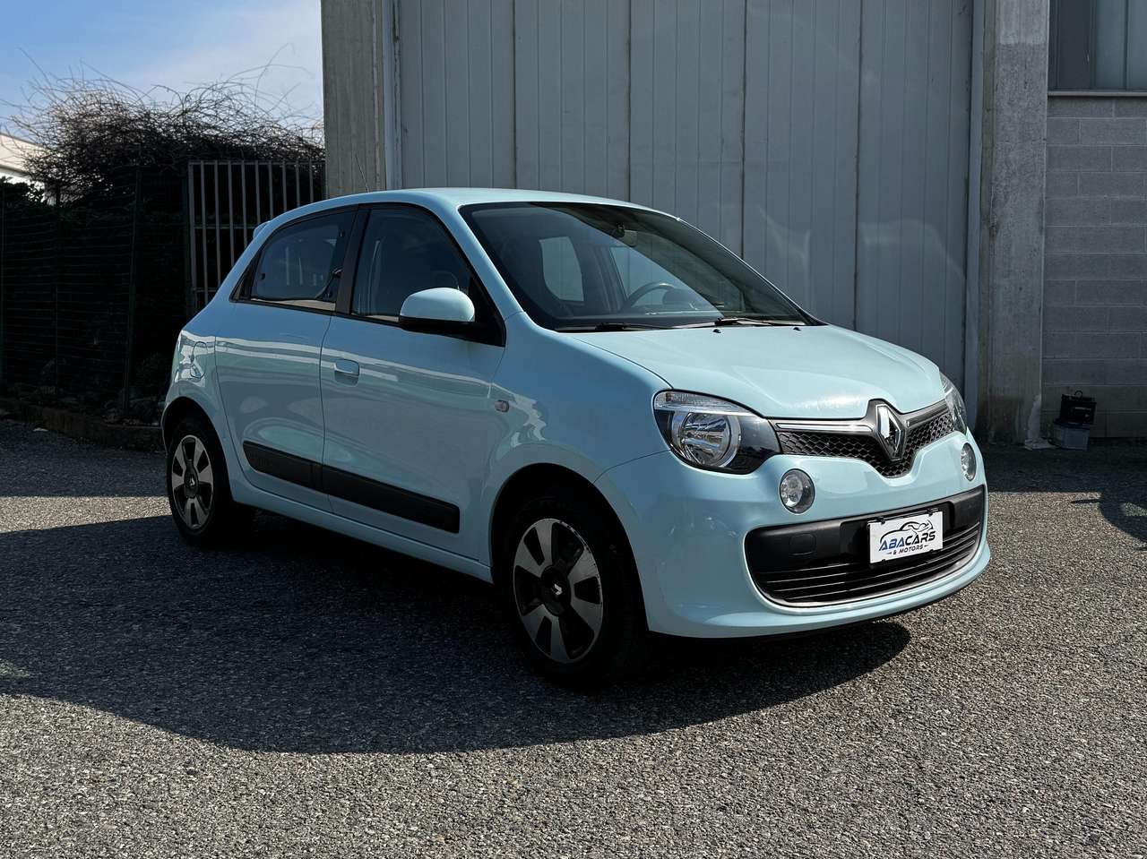 Renault Twingo 1.0 52kW Benz 5p *59.000 km*