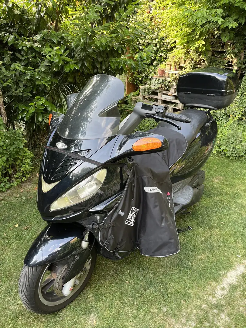 Malaguti Madison 125 Black - 1