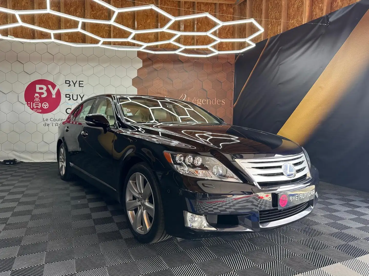 Lexus LS 600 600h L - BV E-CVT  600H Pack Président PHASE 2 Schwarz - 2