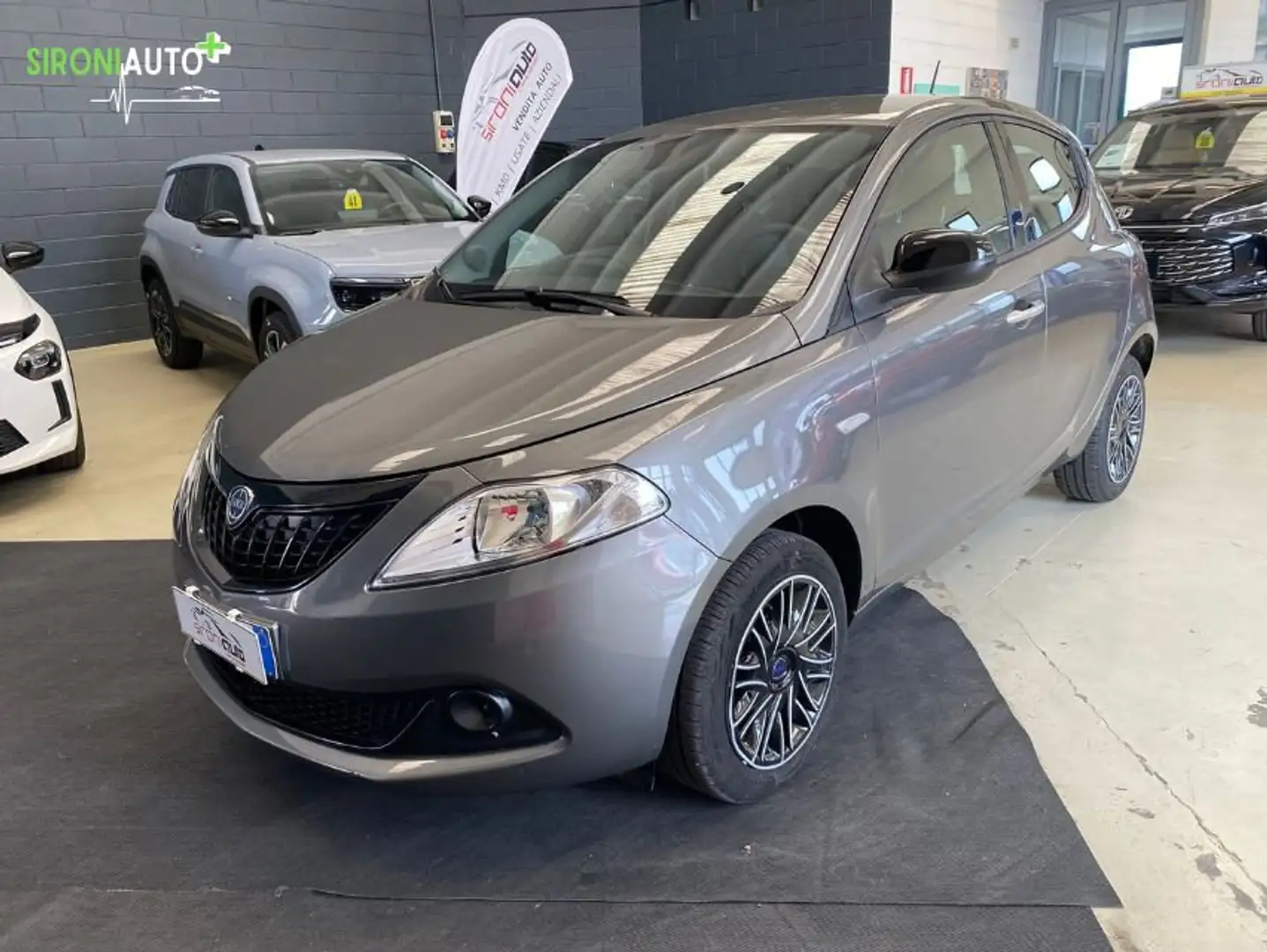 Lancia Ypsilon 1.0 FireFly 5 porte S&S Hybrid Oro - PROMO SIRONI Gris - 1