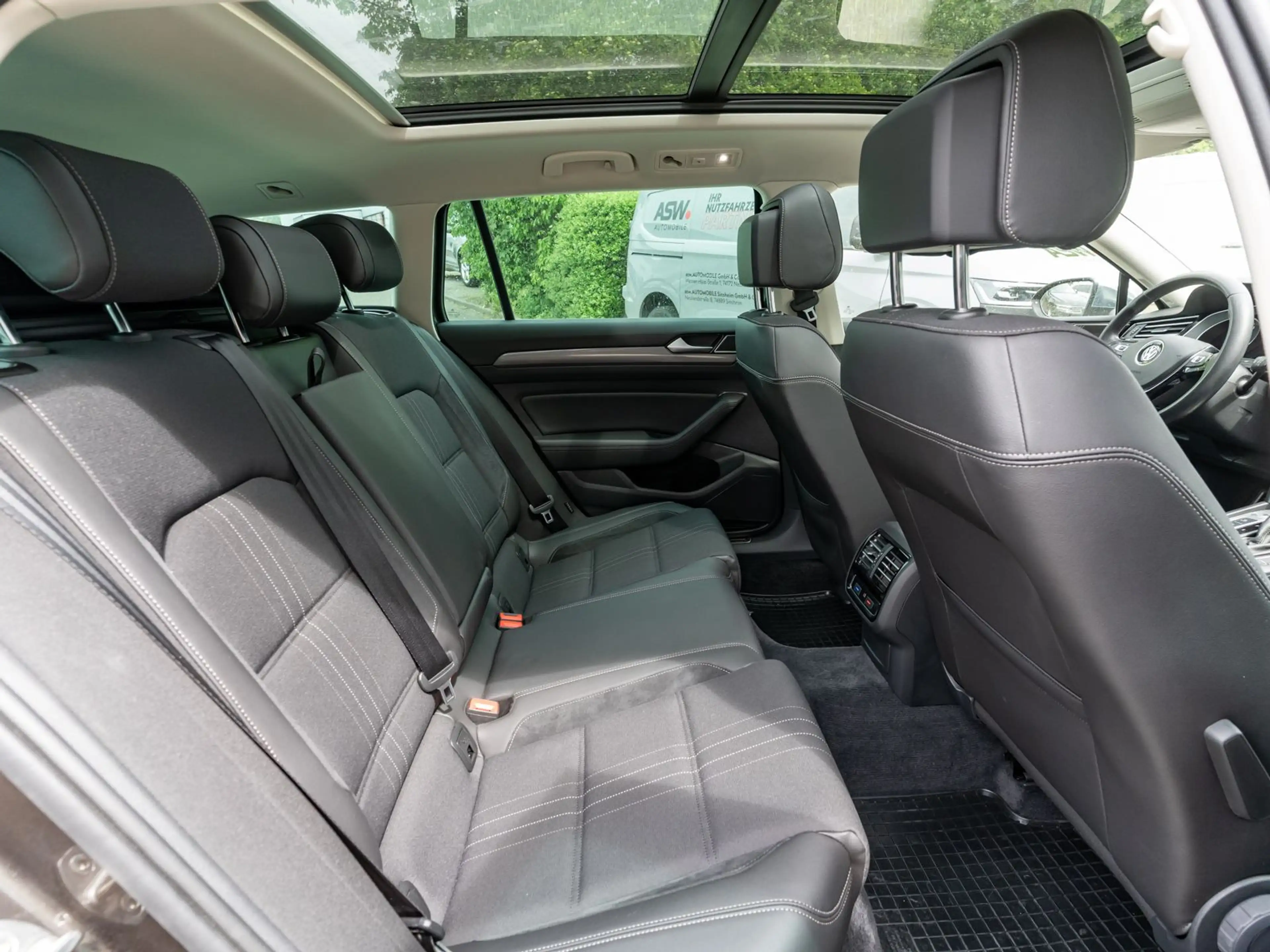 Volkswagen Passat Alltrack Passat Variant Alltrack 2.0 TDI 4M DSG HUD AHK — photo 8