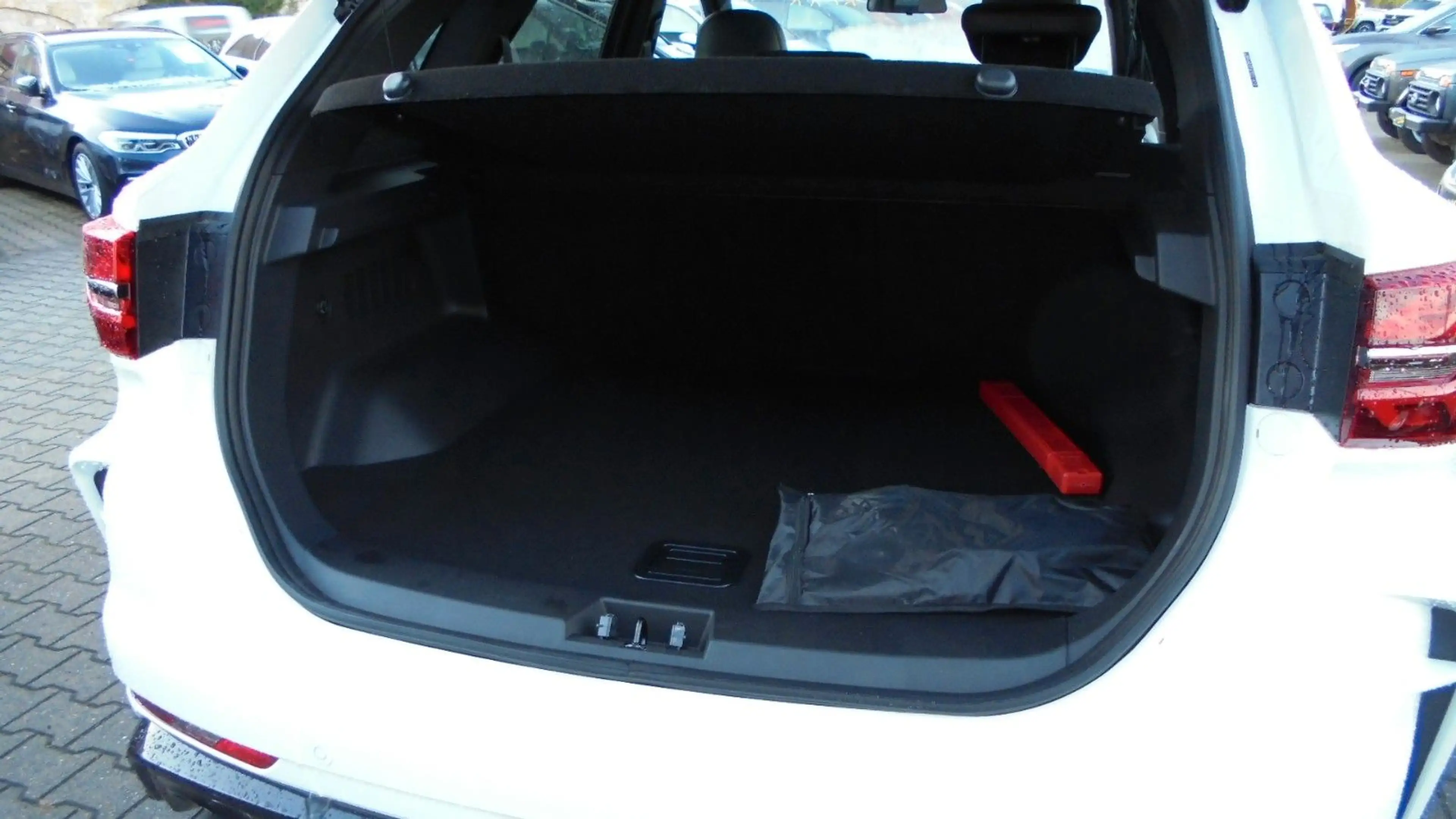 SWM G01 1,5T AT,Panorama,Leder,LED-SW,Klima,RFK,Spo — photo 15