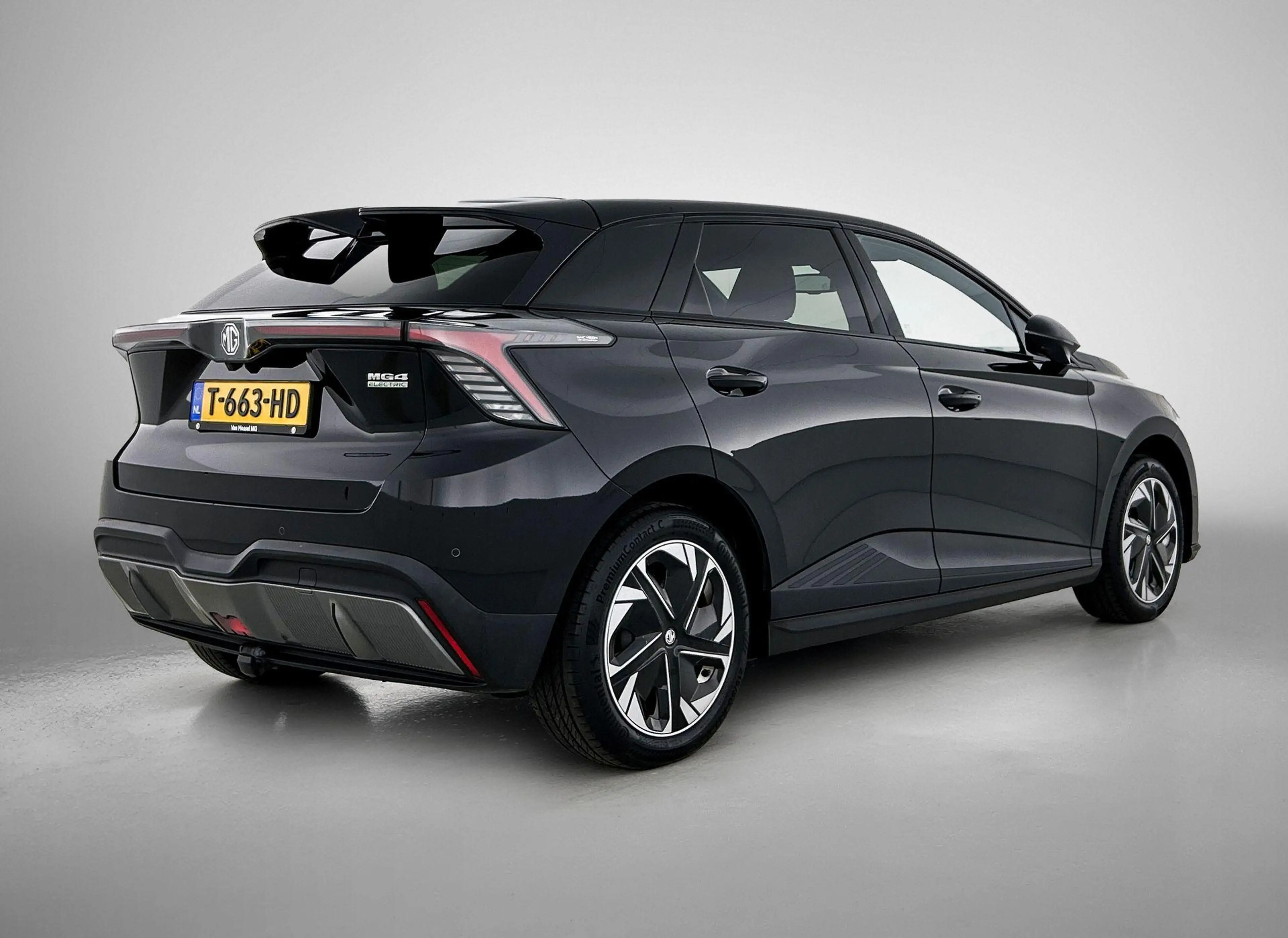 MG MG4 Luxury 64 kWh LM Velgen | Trekhaak | Climate Contr — photo 4