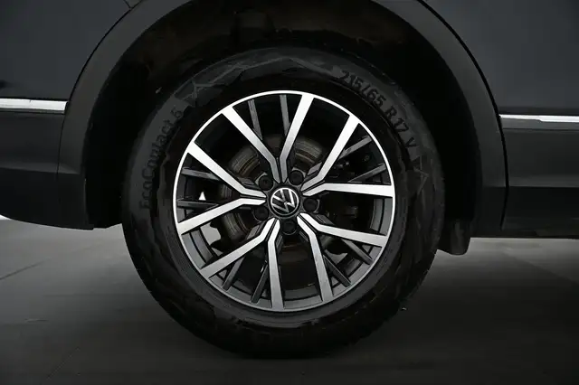 Volkswagen Tiguan view 16