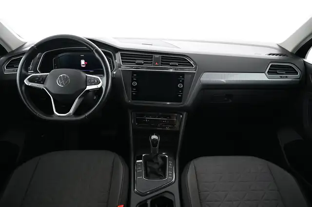 Volkswagen Tiguan view 17