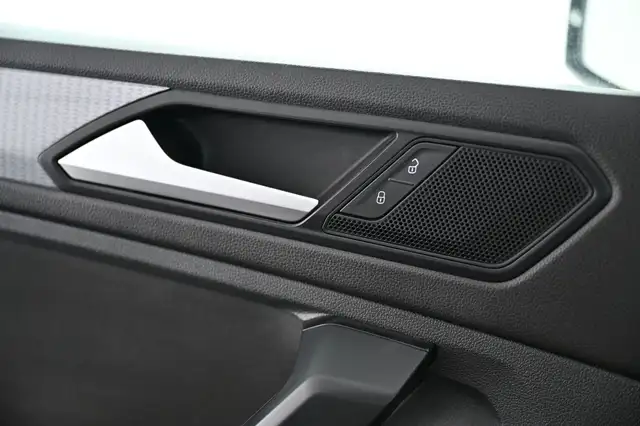 Volkswagen Tiguan view 30